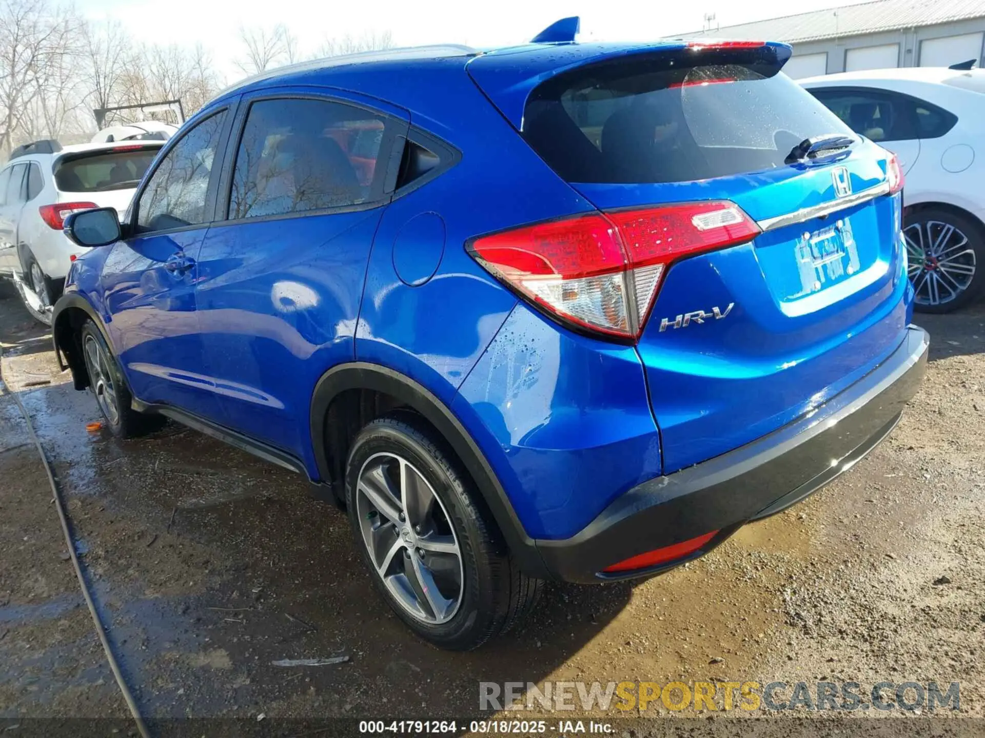3 Photograph of a damaged car 3CZRU6H57MM752225 HONDA HR-V 2021