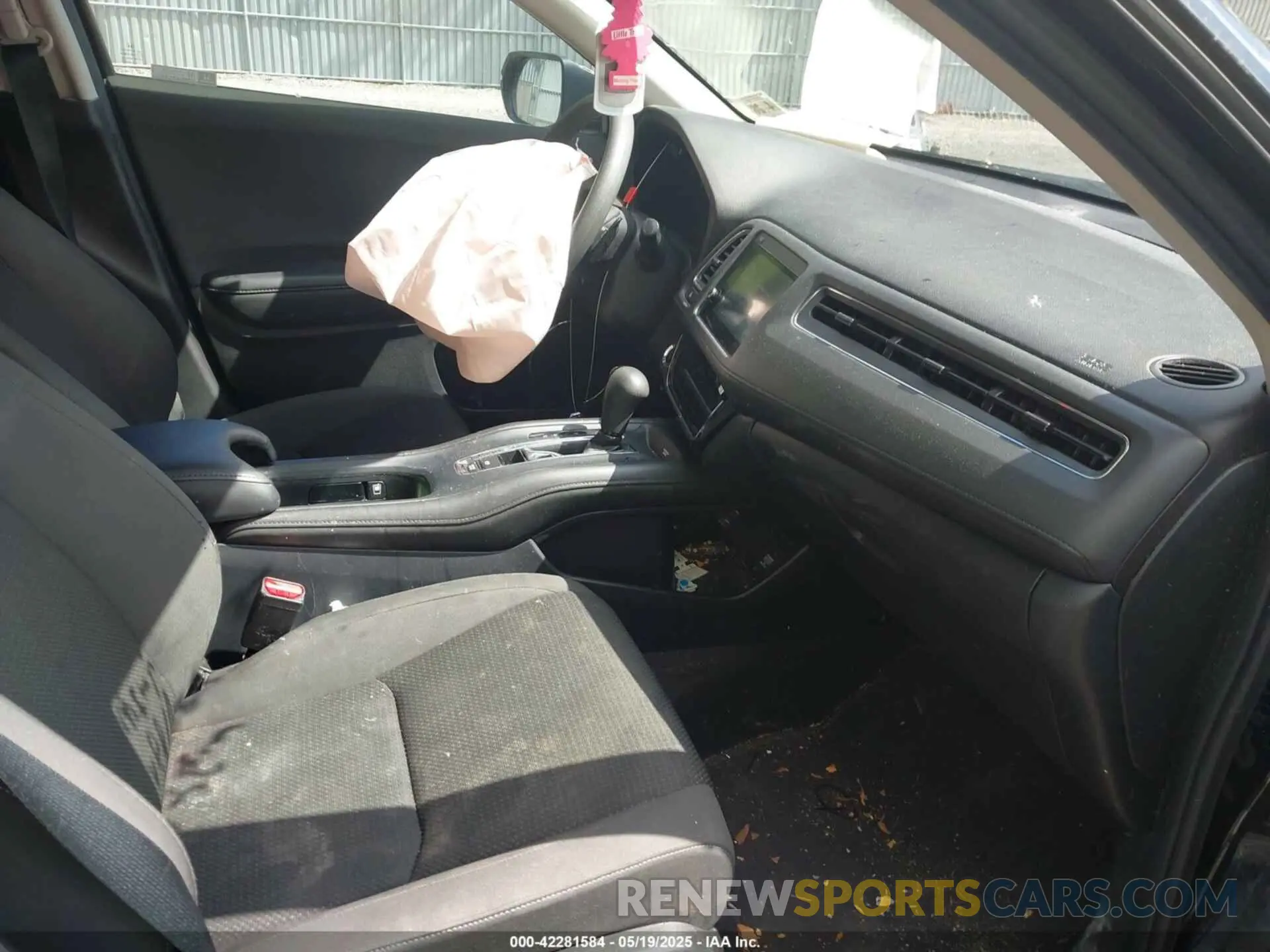 5 Photograph of a damaged car 3CZRU6H58MM735224 HONDA HR-V 2021