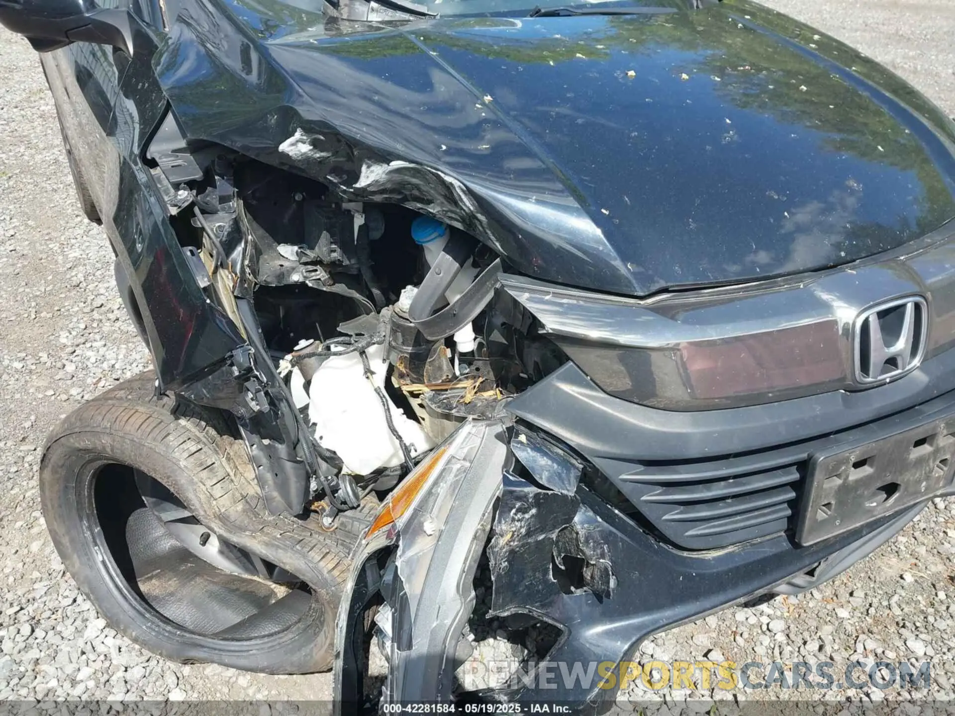 6 Photograph of a damaged car 3CZRU6H58MM735224 HONDA HR-V 2021