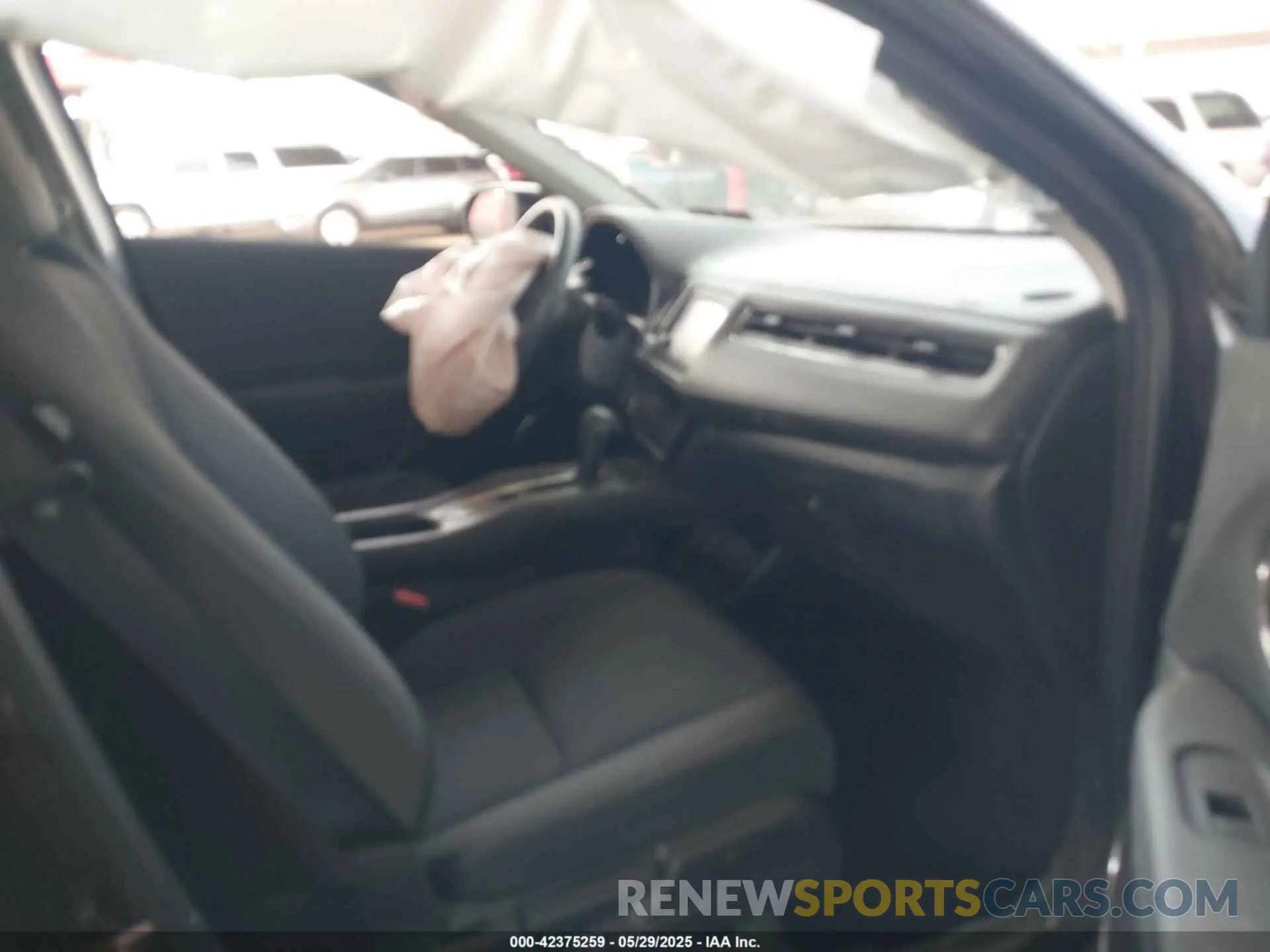 5 Photograph of a damaged car 3CZRU6H59MM749794 HONDA HR-V 2021