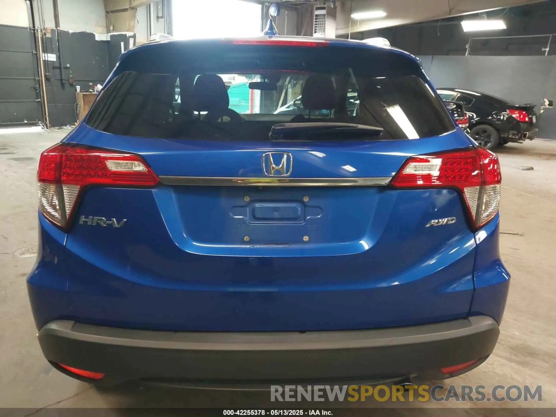 16 Photograph of a damaged car 3CZRU6H5XMM720692 HONDA HR-V 2021