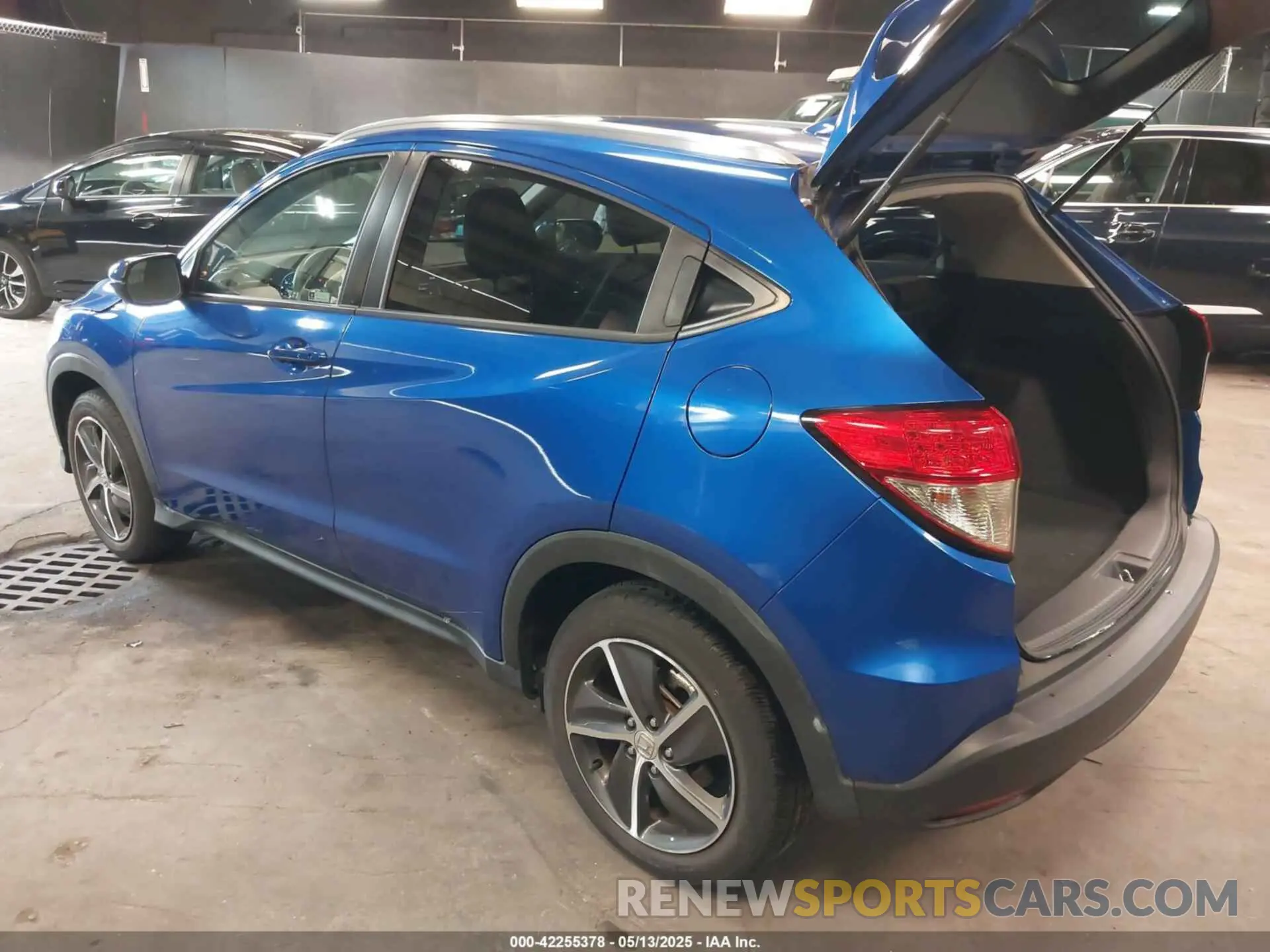 3 Photograph of a damaged car 3CZRU6H5XMM720692 HONDA HR-V 2021