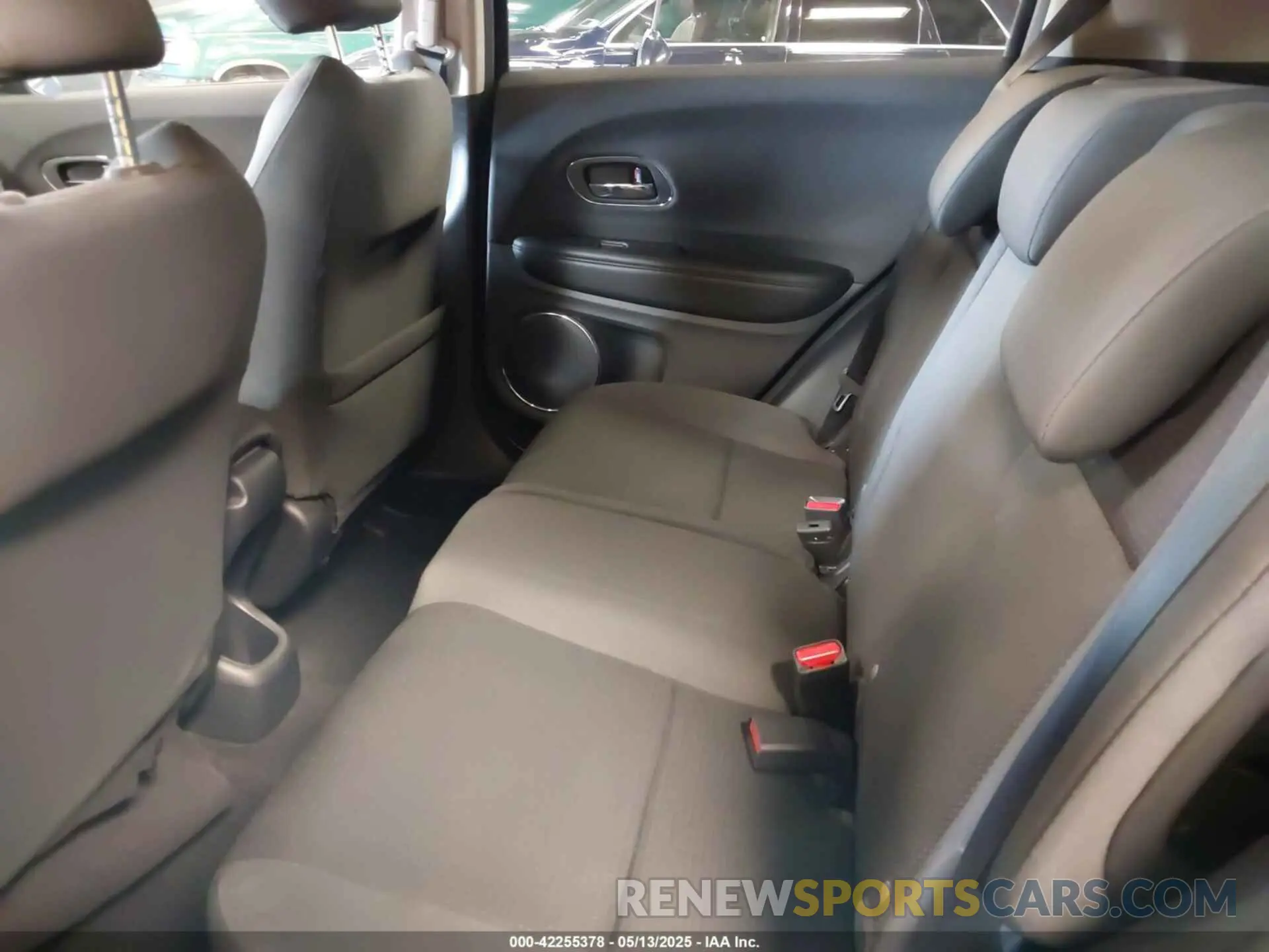 8 Photograph of a damaged car 3CZRU6H5XMM720692 HONDA HR-V 2021