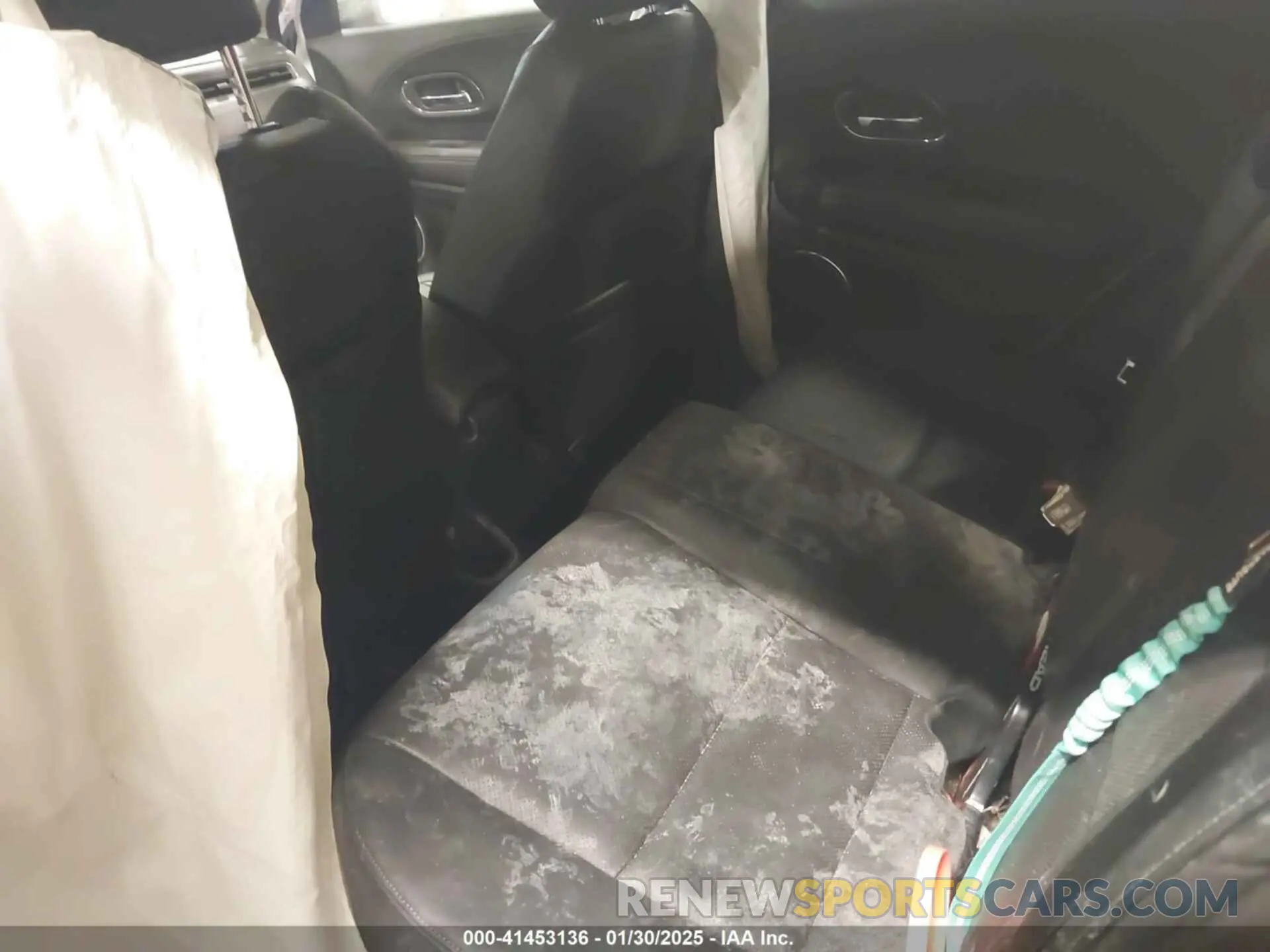 8 Photograph of a damaged car 3CZRU6H72MM744244 HONDA HR-V 2021