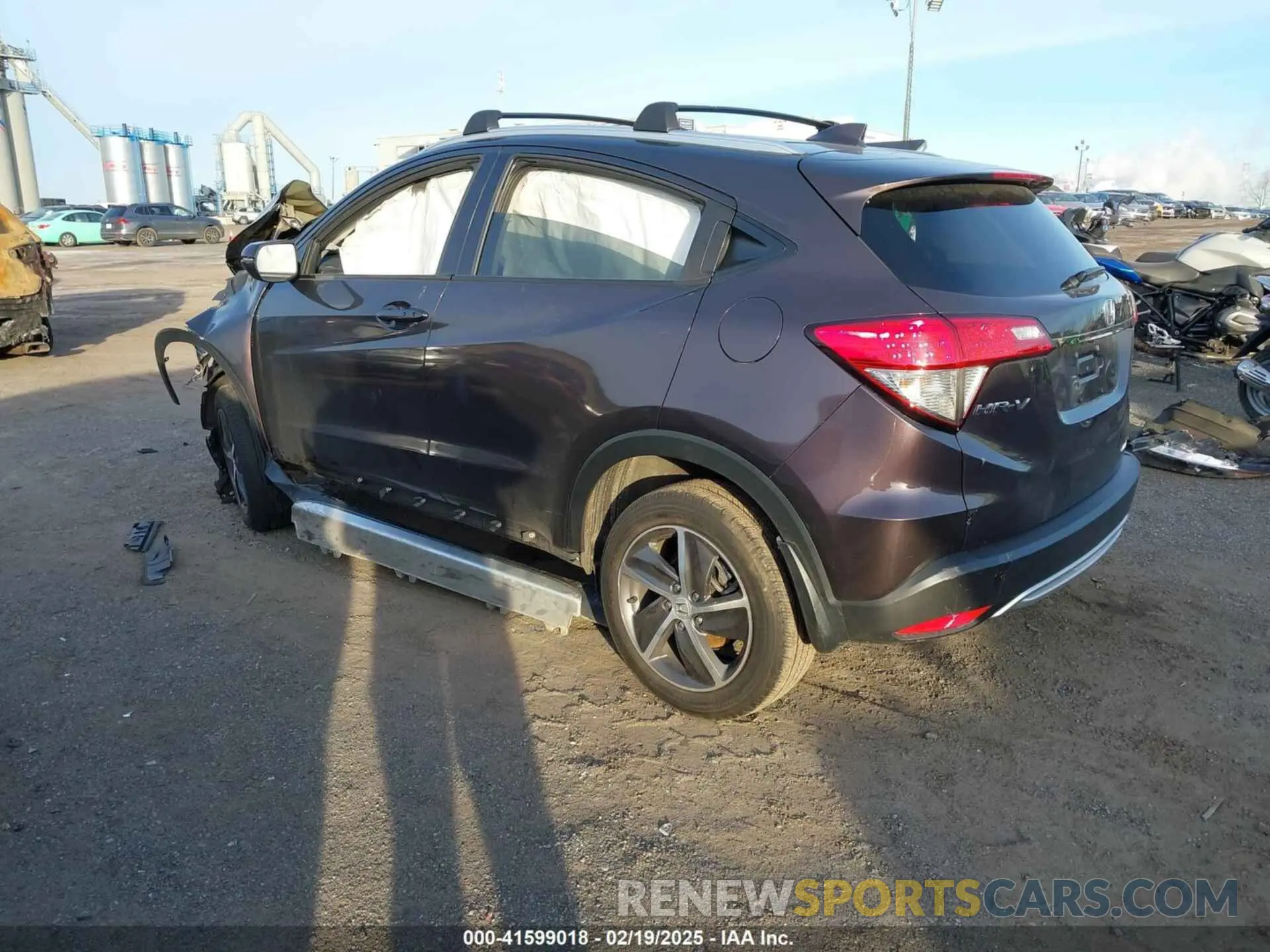 3 Photograph of a damaged car 3CZRU6H74MM711519 HONDA HR-V 2021