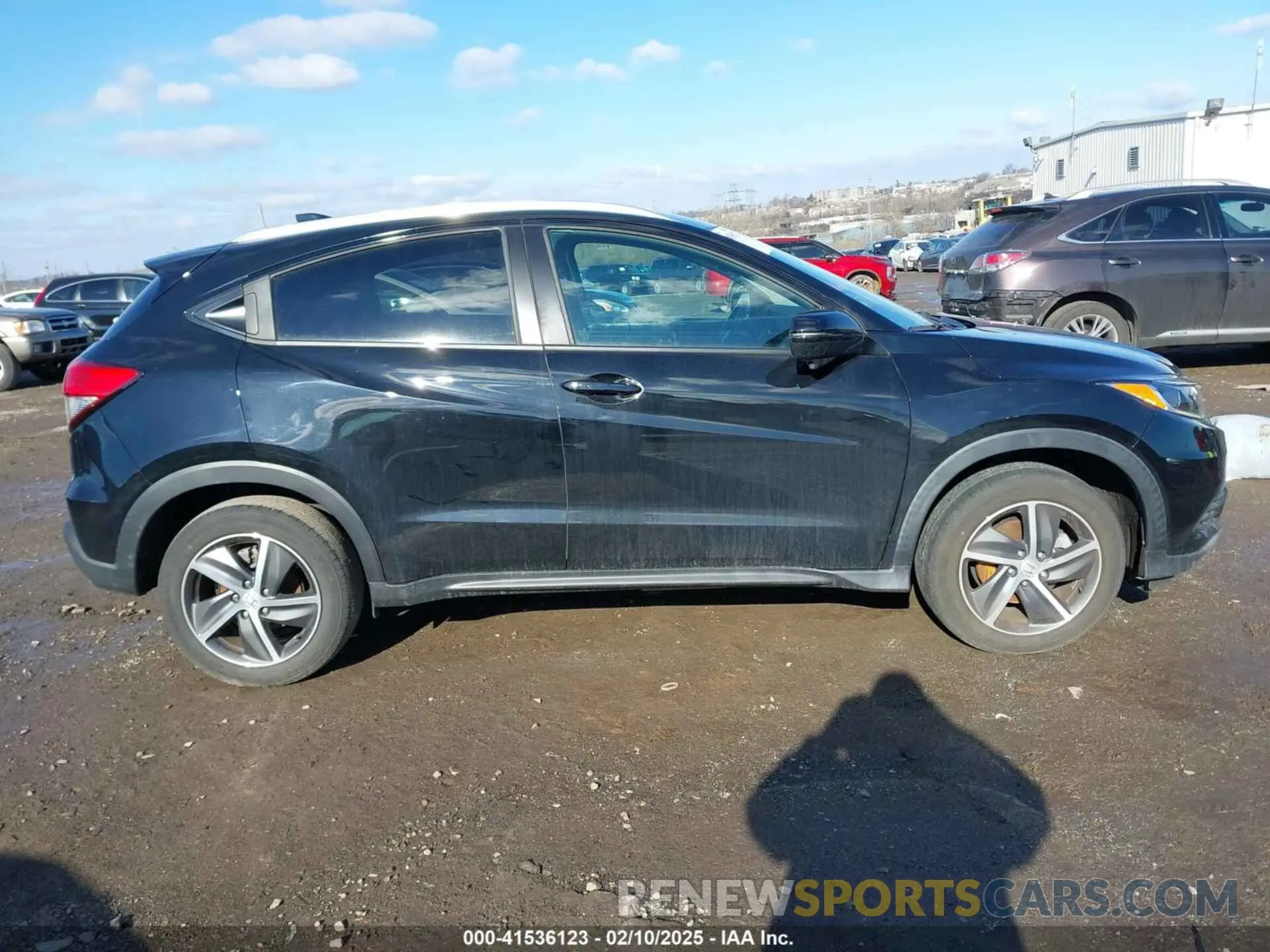 12 Фотография поврежденного автомобиля 3CZRU6H77MM716505 HONDA HR-V 2021