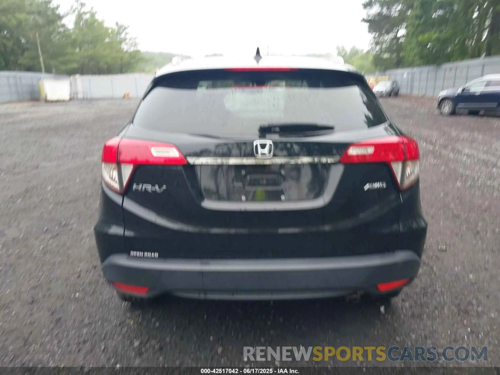 16 Photograph of a damaged car 3CZRU6H77MM722188 HONDA HR-V 2021
