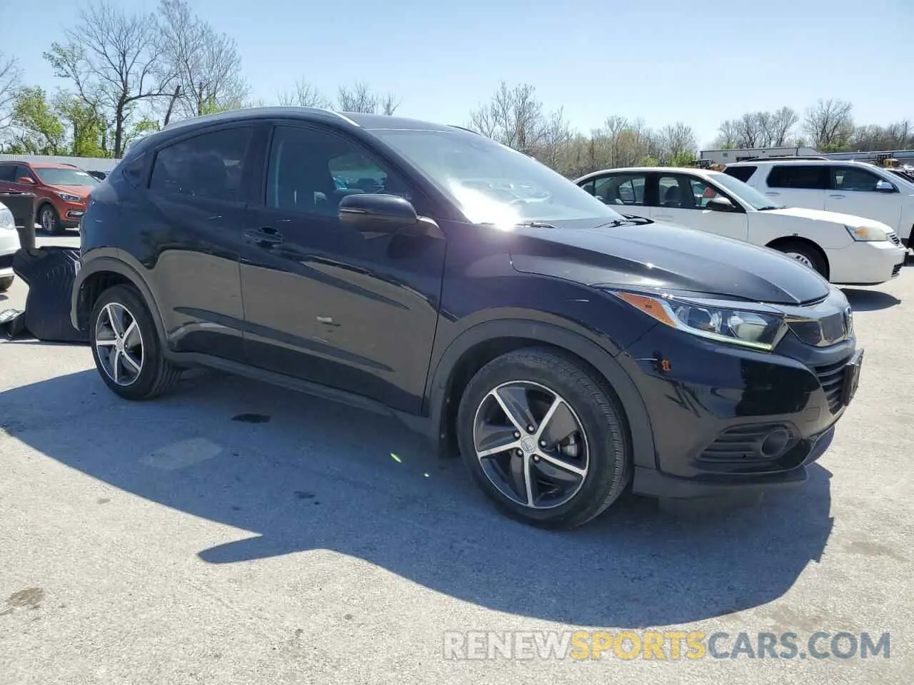 4 Photograph of a damaged car 3CZRU6H79MM703481 HONDA HR-V 2021