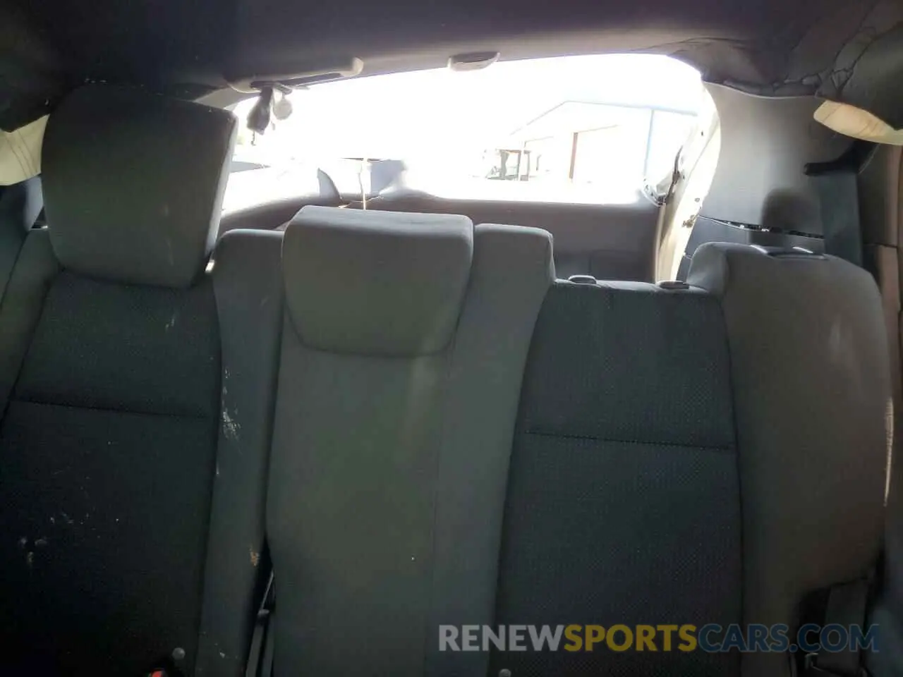 10 Photograph of a damaged car 3CZRU5H11NM701103 HONDA HR-V 2022