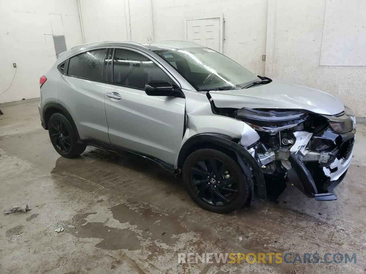 4 Photograph of a damaged car 3CZRU5H11NM731024 HONDA HR-V 2022