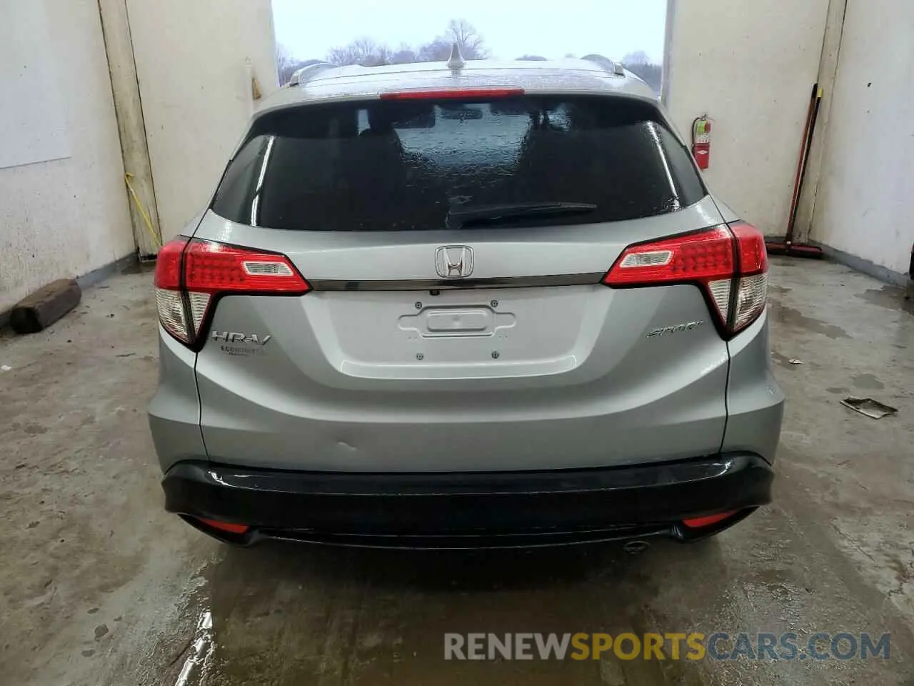 6 Photograph of a damaged car 3CZRU5H11NM731024 HONDA HR-V 2022
