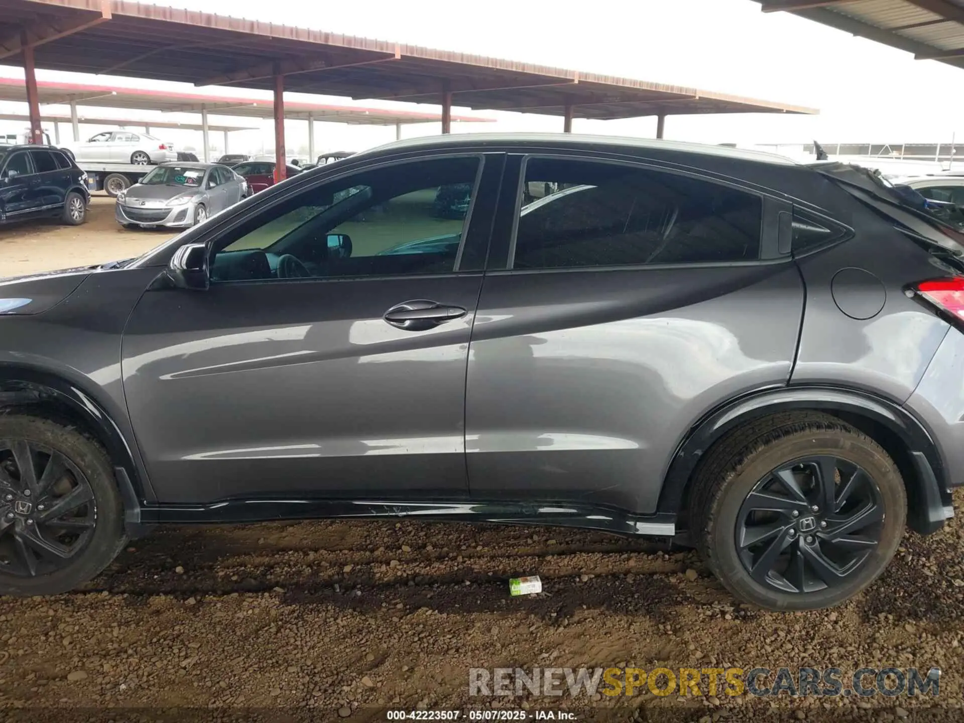 14 Photograph of a damaged car 3CZRU5H12NM714426 HONDA HR-V 2022