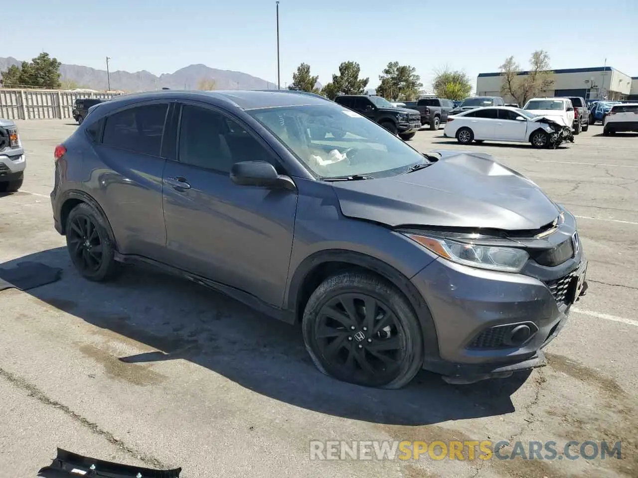 4 Photograph of a damaged car 3CZRU5H12NM738869 HONDA HR-V 2022