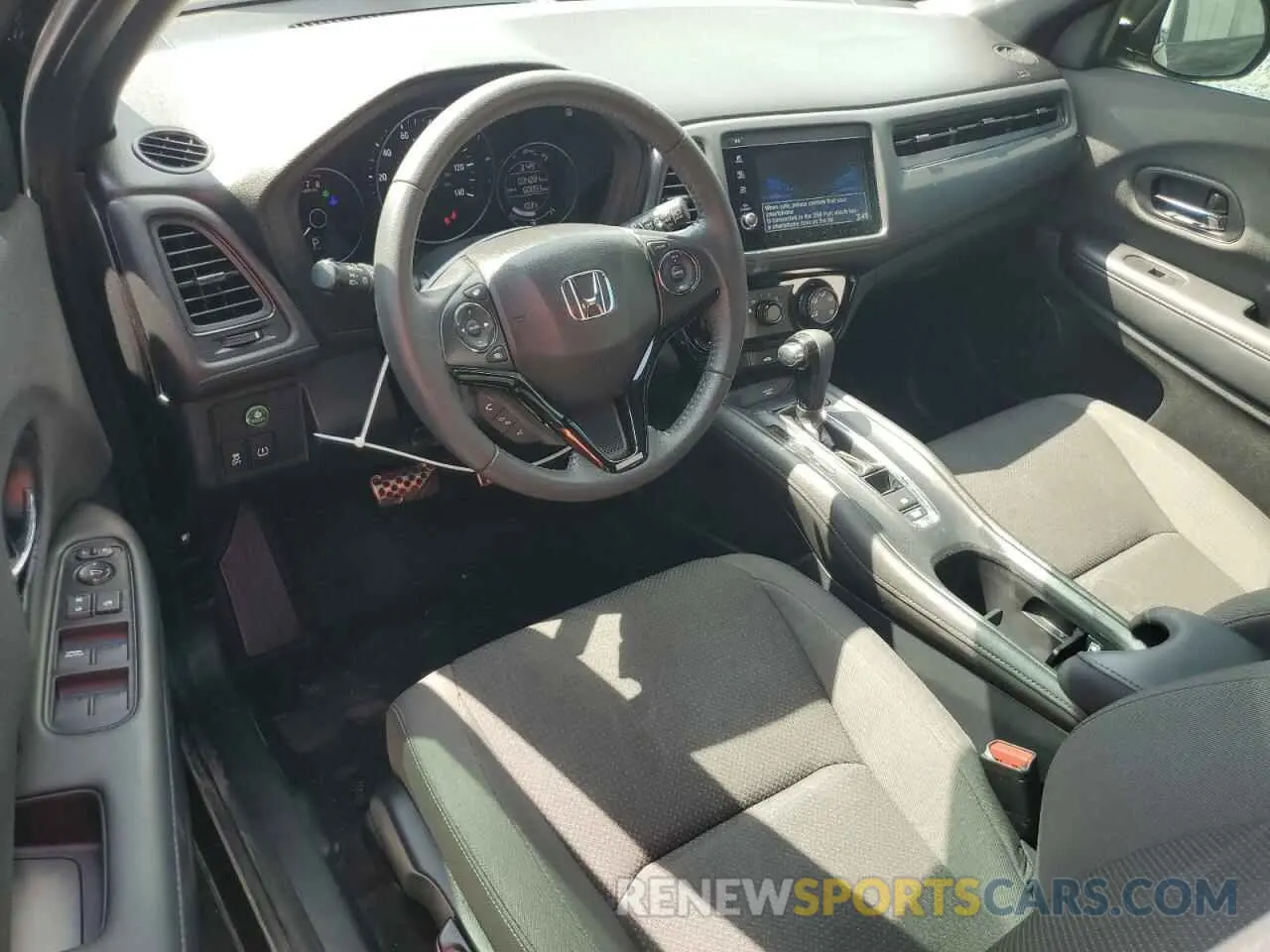 8 Photograph of a damaged car 3CZRU5H14NM710118 HONDA HR-V 2022