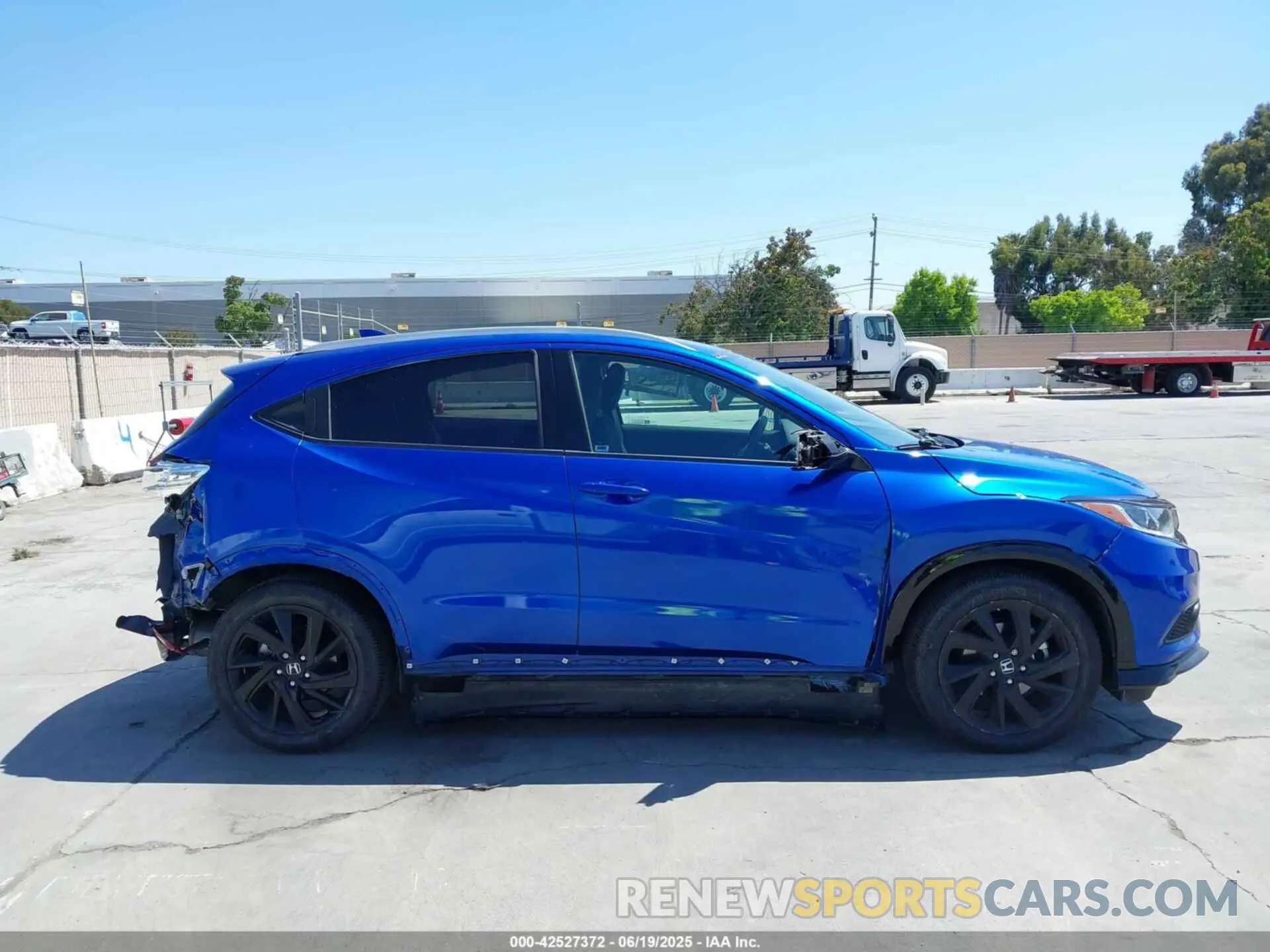 13 Photograph of a damaged car 3CZRU5H15NM706580 HONDA HR-V 2022