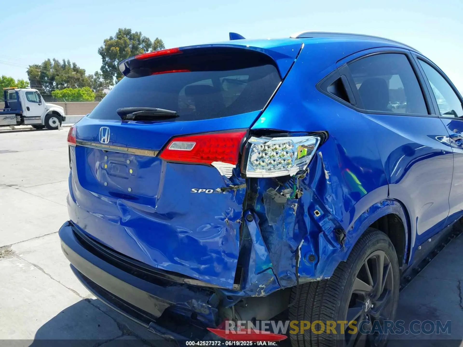 6 Photograph of a damaged car 3CZRU5H15NM706580 HONDA HR-V 2022