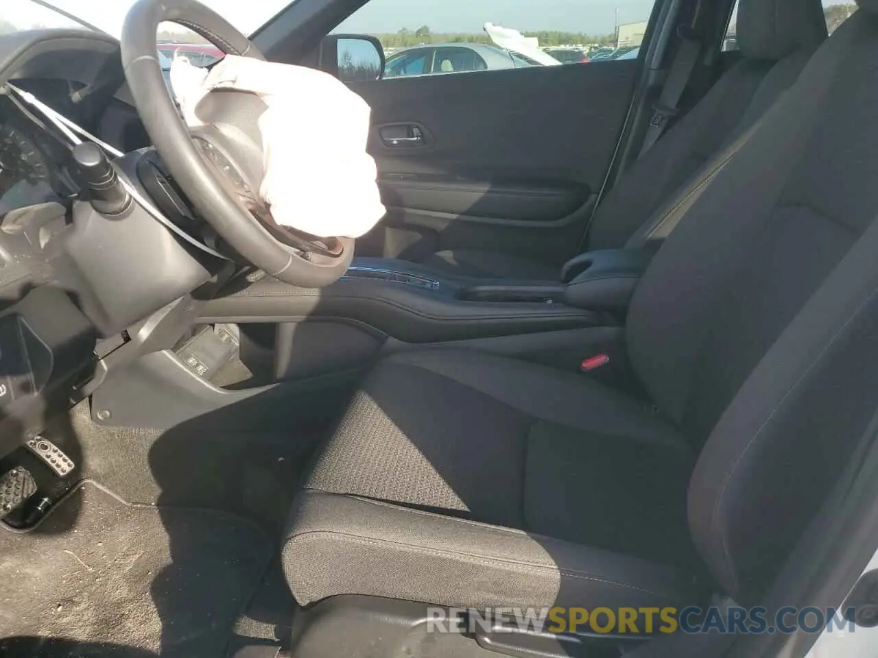 7 Photograph of a damaged car 3CZRU5H15NM730409 HONDA HR-V 2022