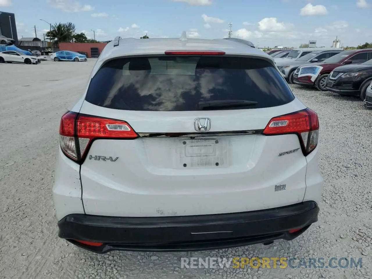 6 Photograph of a damaged car 3CZRU5H16NM730421 HONDA HR-V 2022