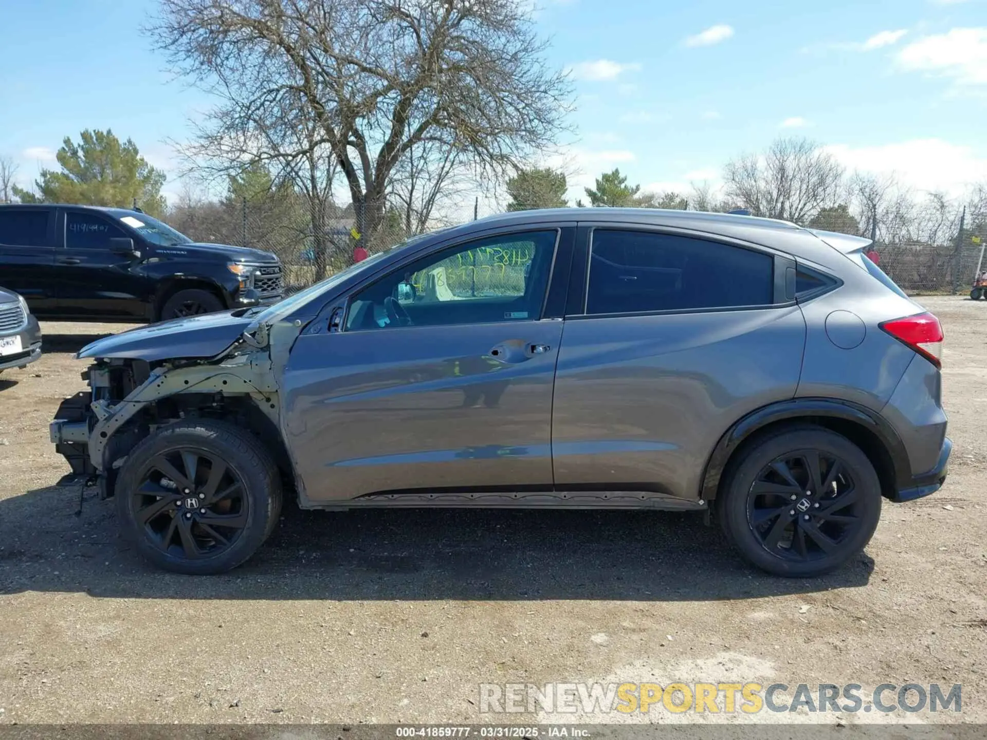 15 Photograph of a damaged car 3CZRU5H16NM730693 HONDA HR-V 2022