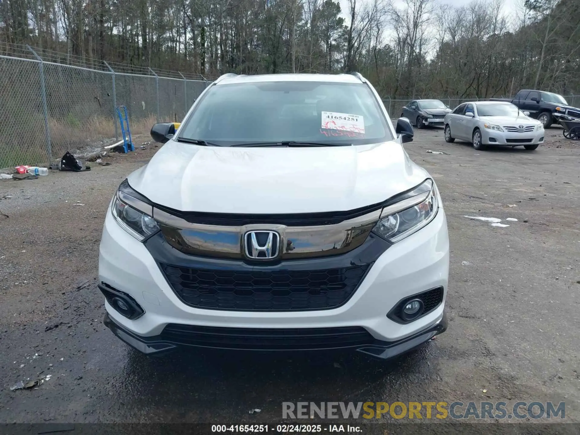 13 Photograph of a damaged car 3CZRU5H16NM742181 HONDA HR-V 2022