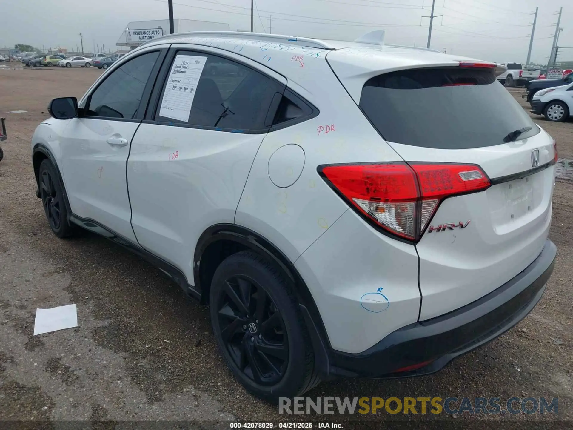 3 Photograph of a damaged car 3CZRU5H17NM700876 HONDA HR-V 2022