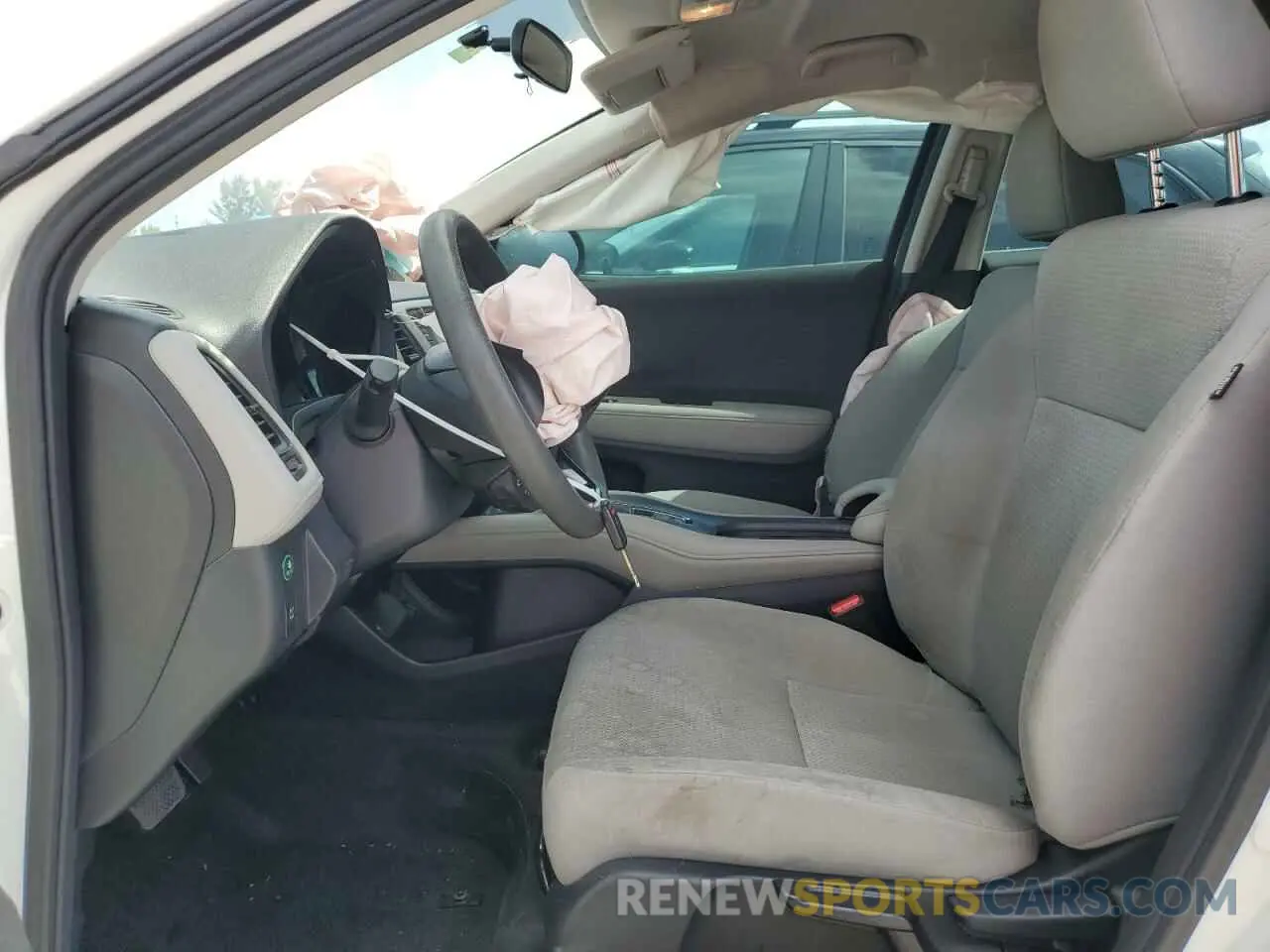 7 Photograph of a damaged car 3CZRU5H30NM721778 HONDA HR-V 2022