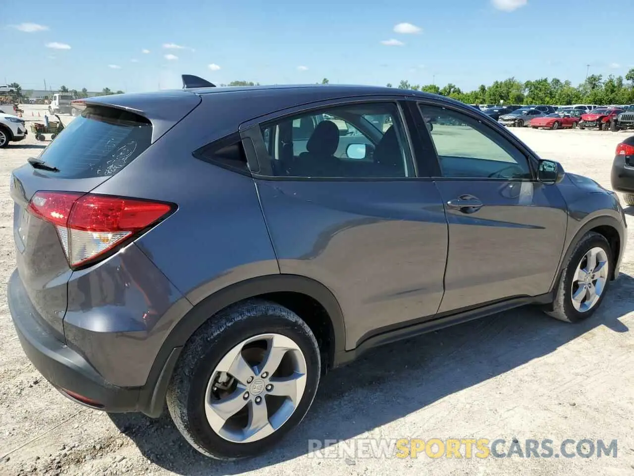 3 Photograph of a damaged car 3CZRU5H30NM724759 HONDA HR-V 2022