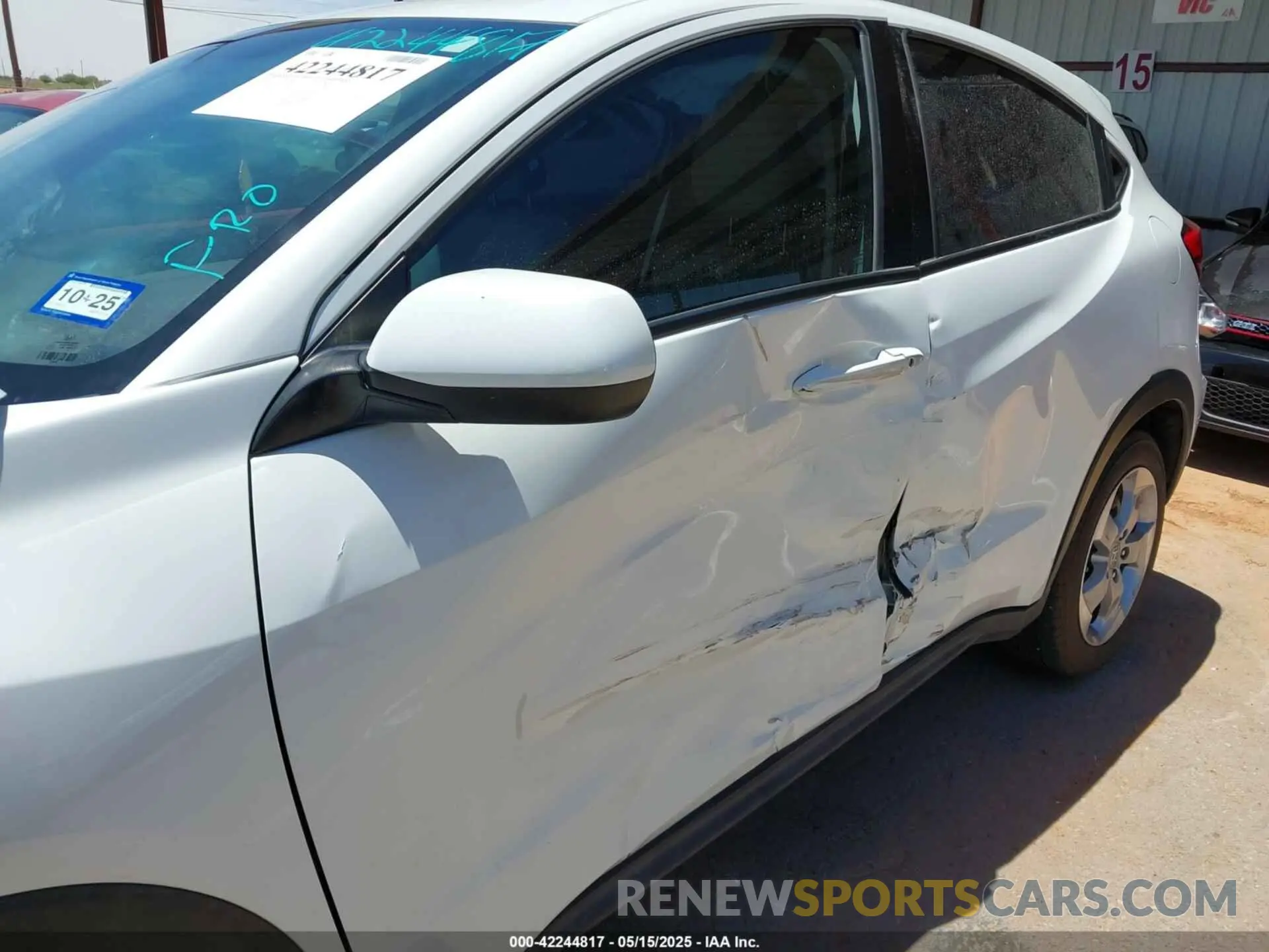 6 Photograph of a damaged car 3CZRU5H32NM714718 HONDA HR-V 2022