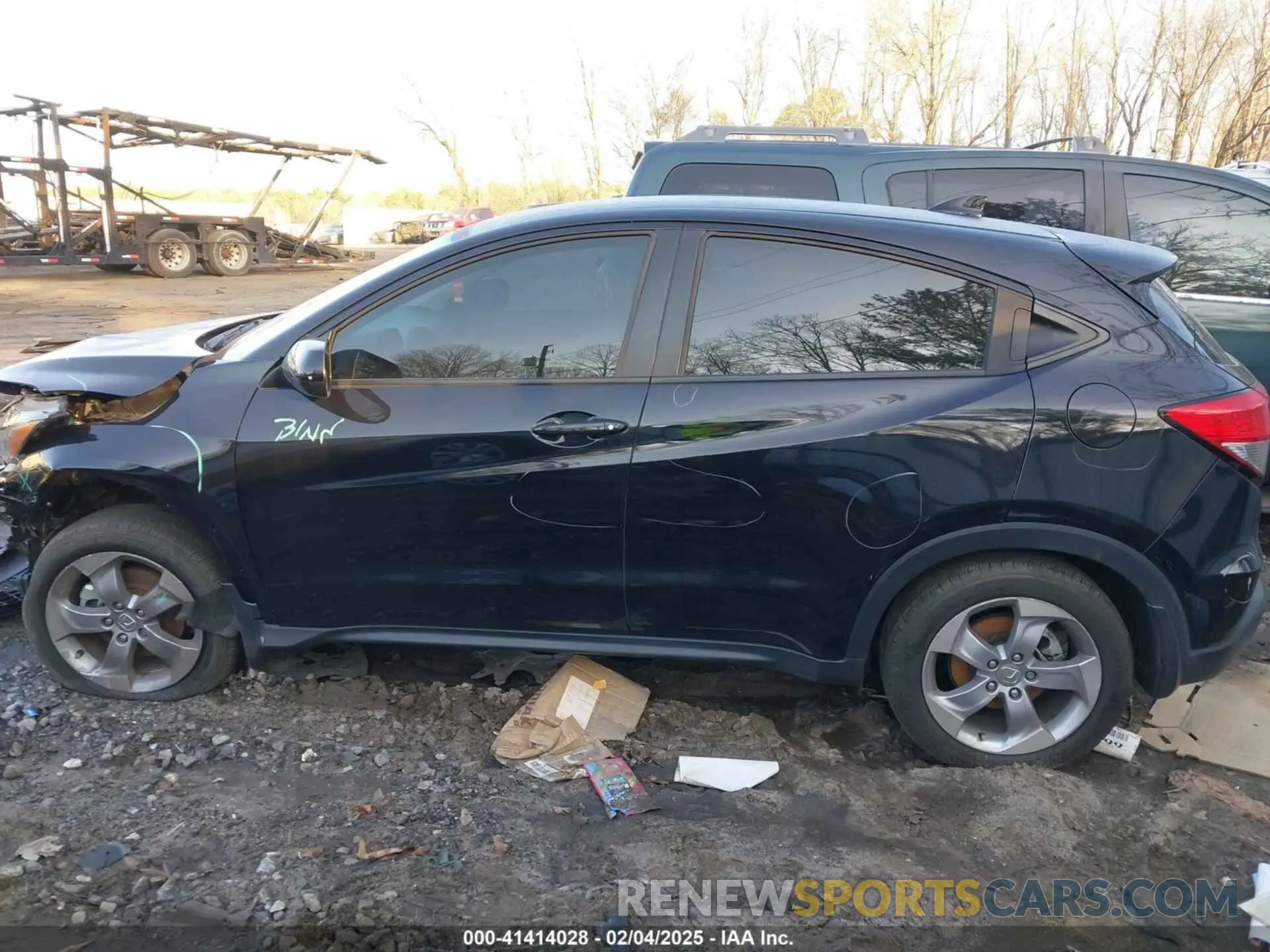 14 Photograph of a damaged car 3CZRU5H32NM716291 HONDA HR-V 2022