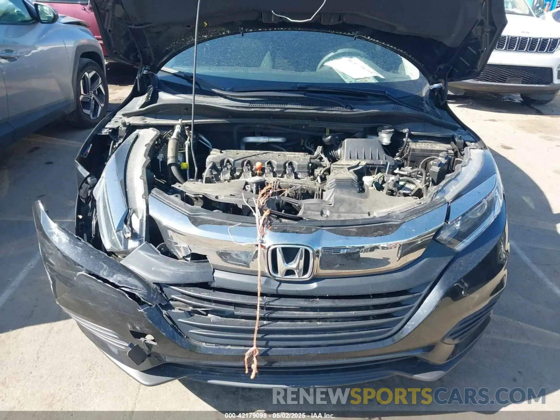10 Photograph of a damaged car 3CZRU5H33NM717434 HONDA HR-V 2022