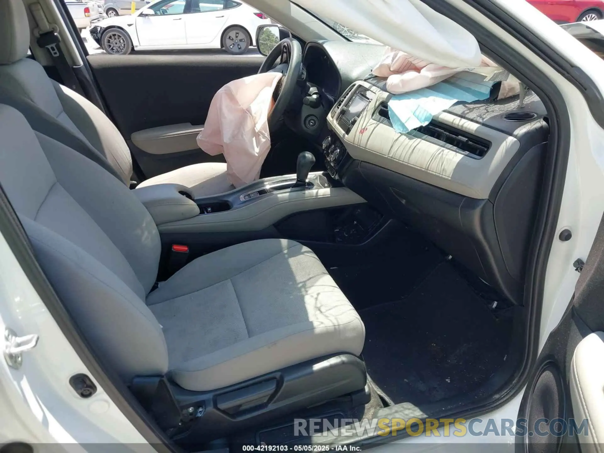 5 Photograph of a damaged car 3CZRU5H35NM741718 HONDA HR-V 2022