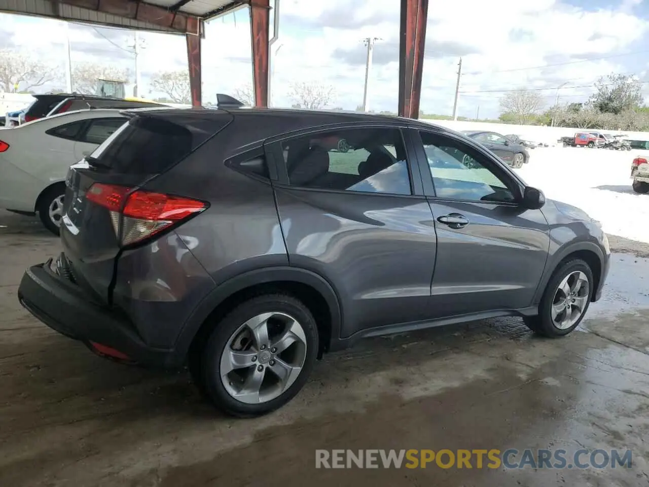 3 Photograph of a damaged car 3CZRU5H36NM745213 HONDA HR-V 2022