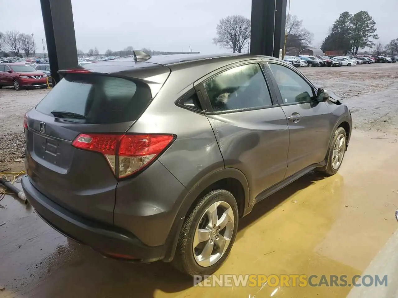 3 Photograph of a damaged car 3CZRU5H37NM745155 HONDA HR-V 2022