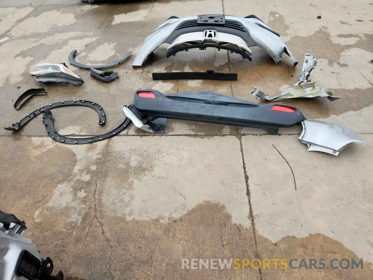 13 Photograph of a damaged car 3CZRU5H38NM723522 HONDA HR-V 2022