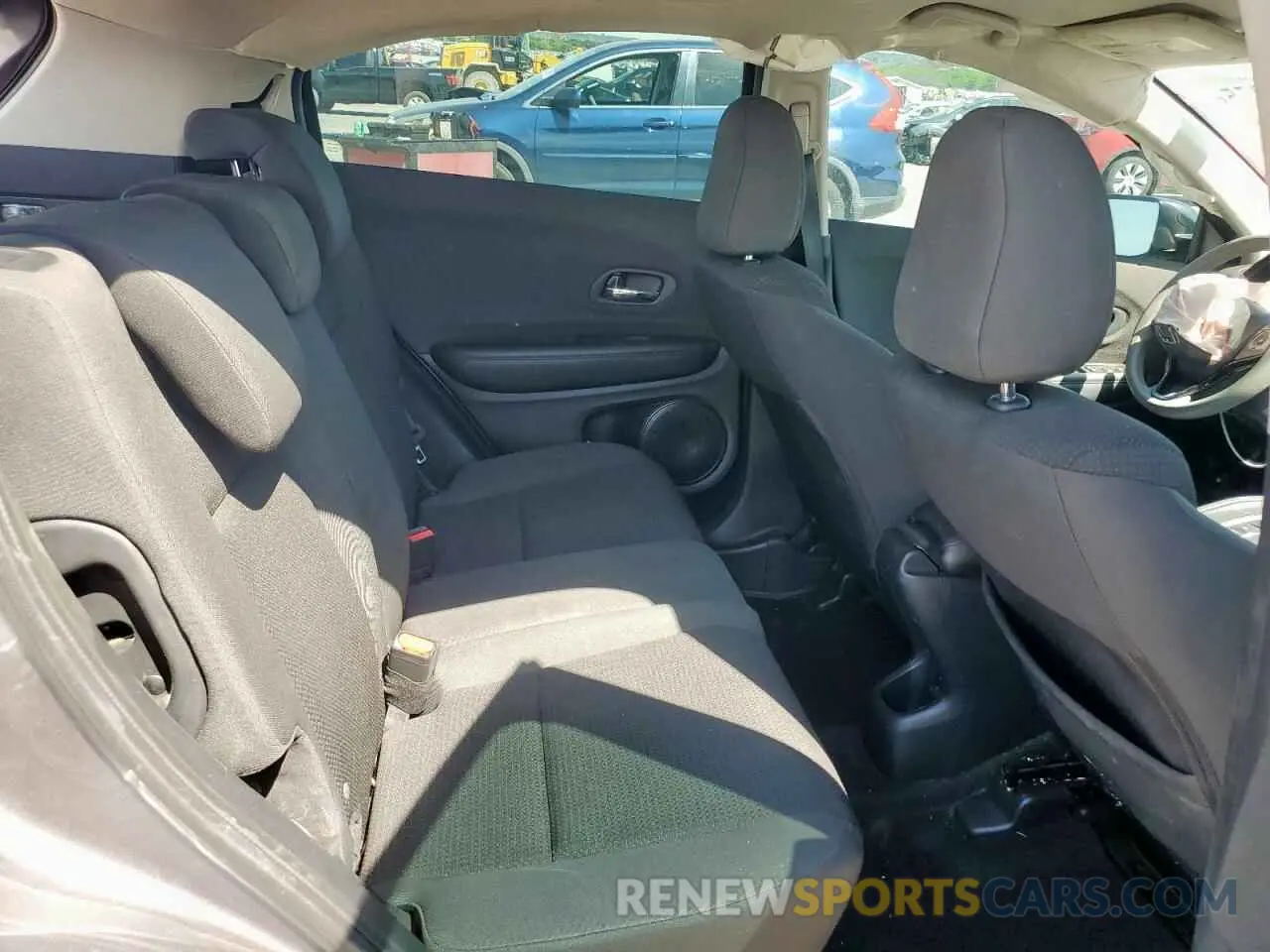 11 Photograph of a damaged car 3CZRU5H39NM721021 HONDA HR-V 2022