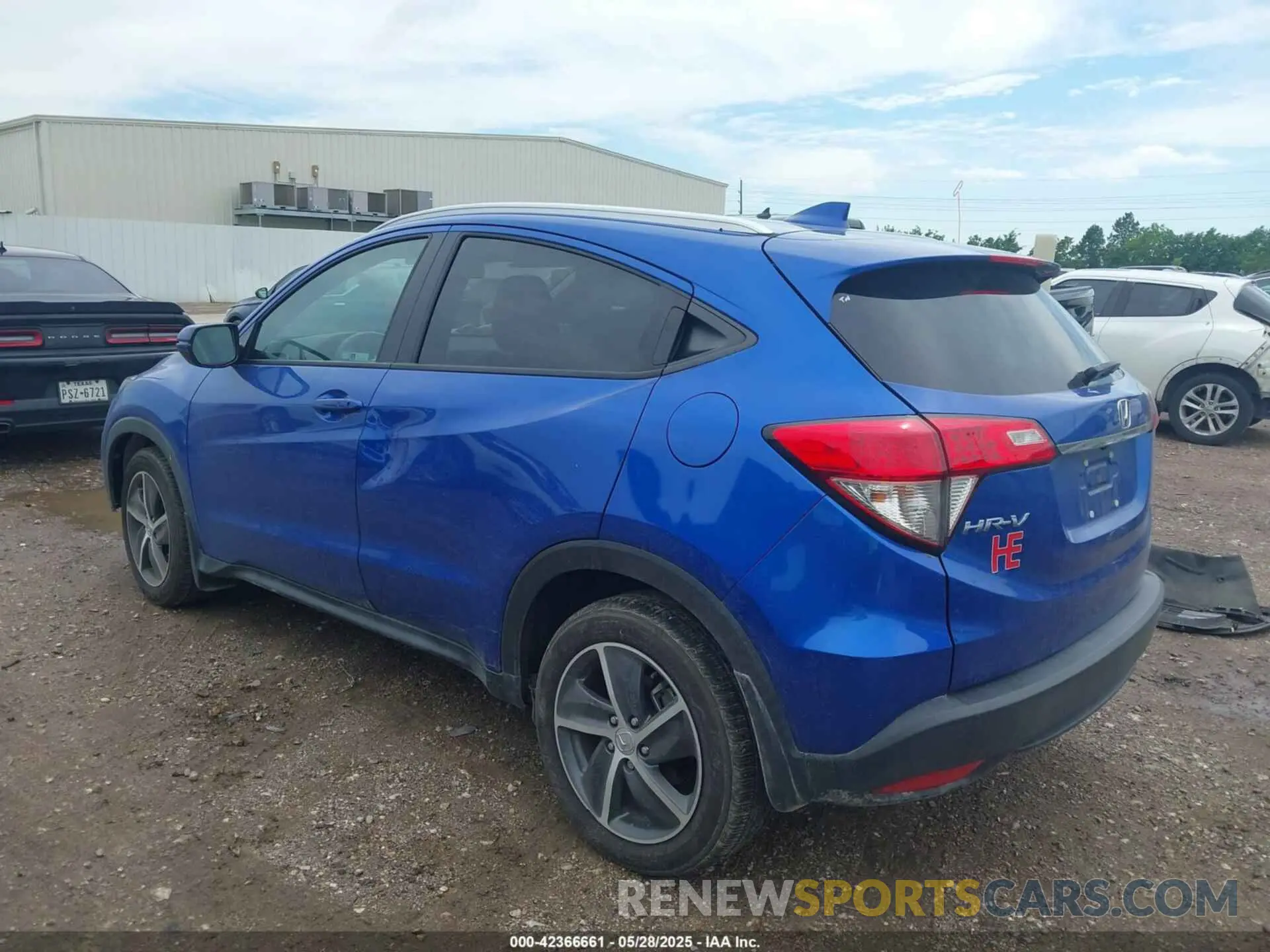 3 Photograph of a damaged car 3CZRU5H51NM710872 HONDA HR-V 2022