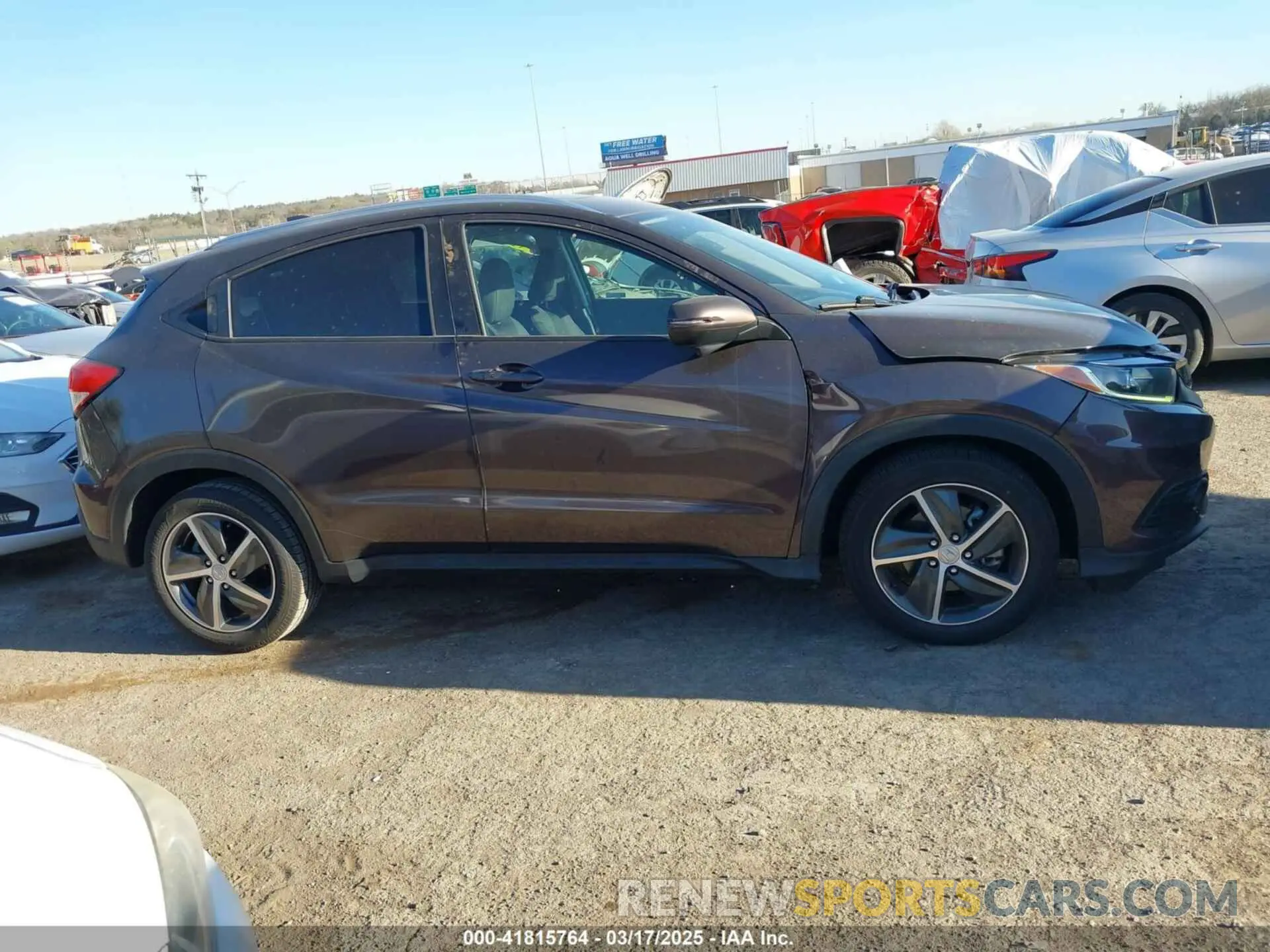 13 Photograph of a damaged car 3CZRU5H52NM722884 HONDA HR-V 2022