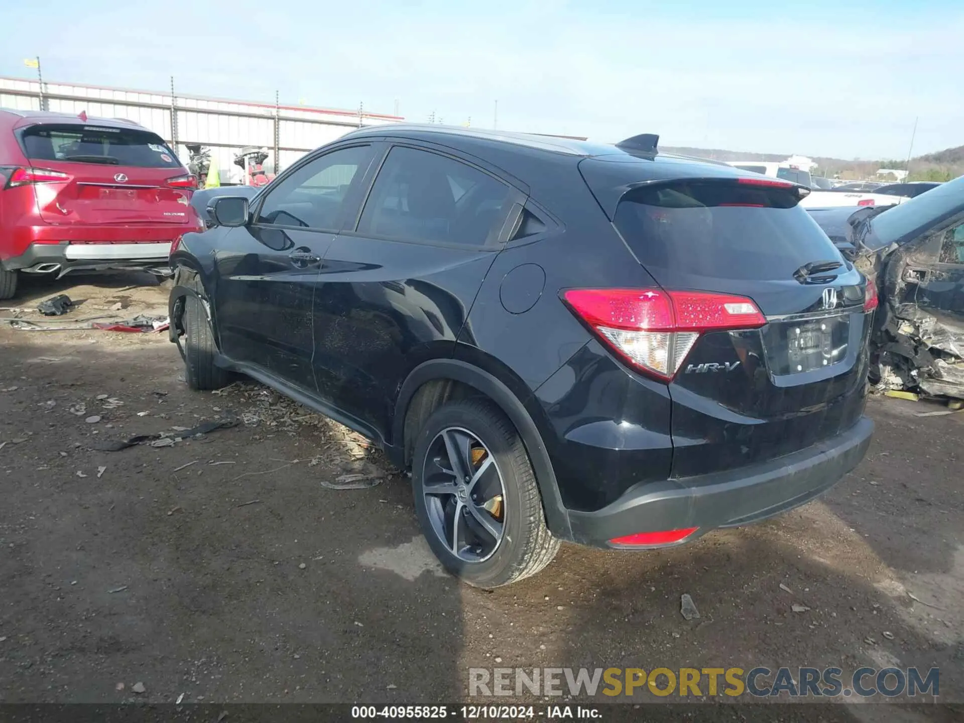 3 Photograph of a damaged car 3CZRU5H52NM742763 HONDA HR-V 2022