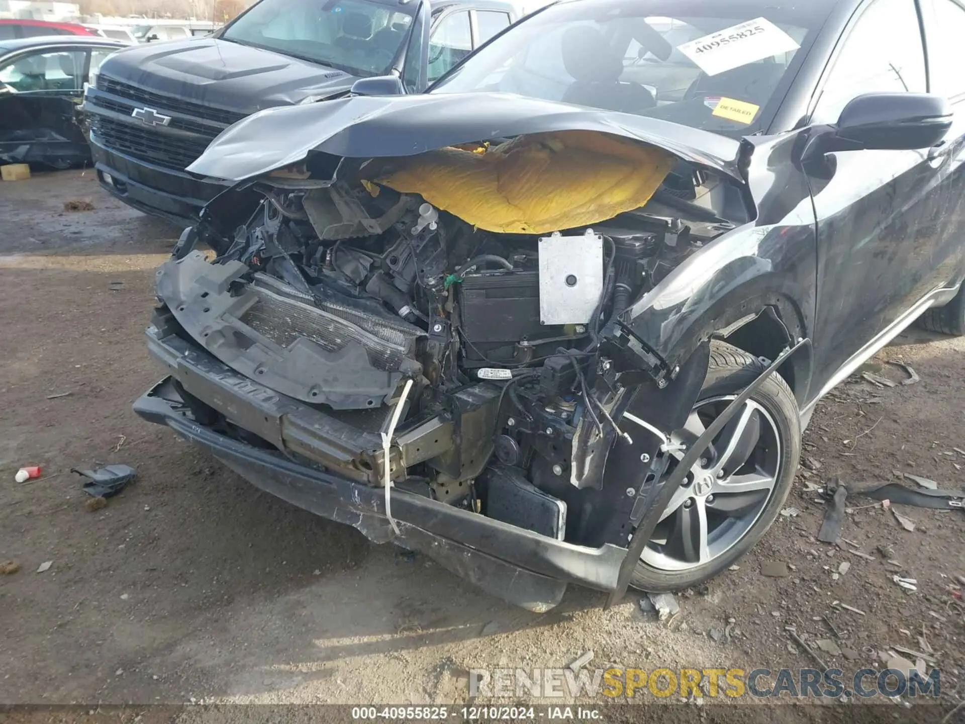 6 Photograph of a damaged car 3CZRU5H52NM742763 HONDA HR-V 2022