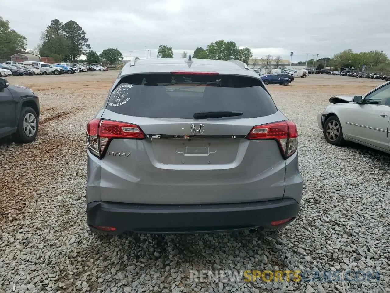 6 Photograph of a damaged car 3CZRU5H55NM705223 HONDA HR-V 2022