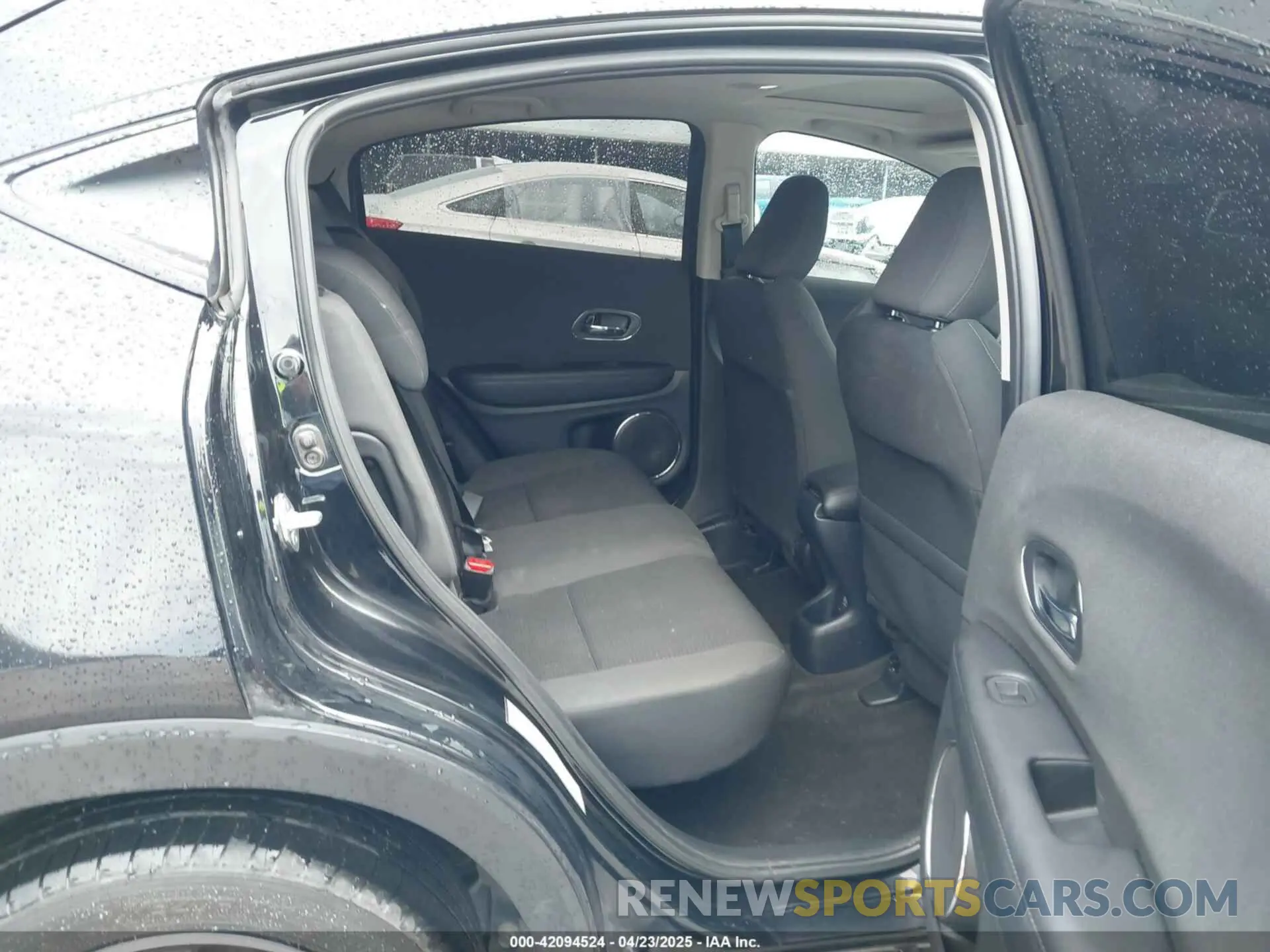 8 Фотография поврежденного автомобиля 3CZRU5H58NM742010 HONDA HR-V 2022