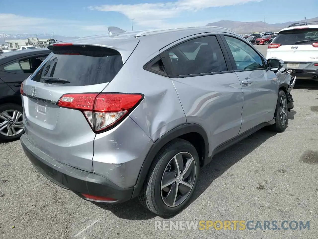 3 Photograph of a damaged car 3CZRU5H74NM715694 HONDA HR-V 2022