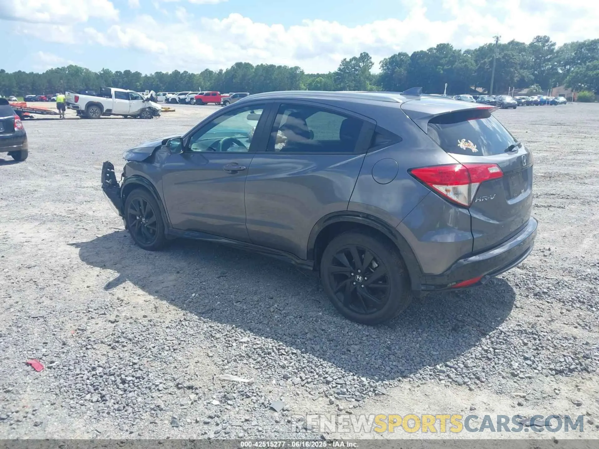 3 Photograph of a damaged car 3CZRU6H10NM726371 HONDA HR-V 2022