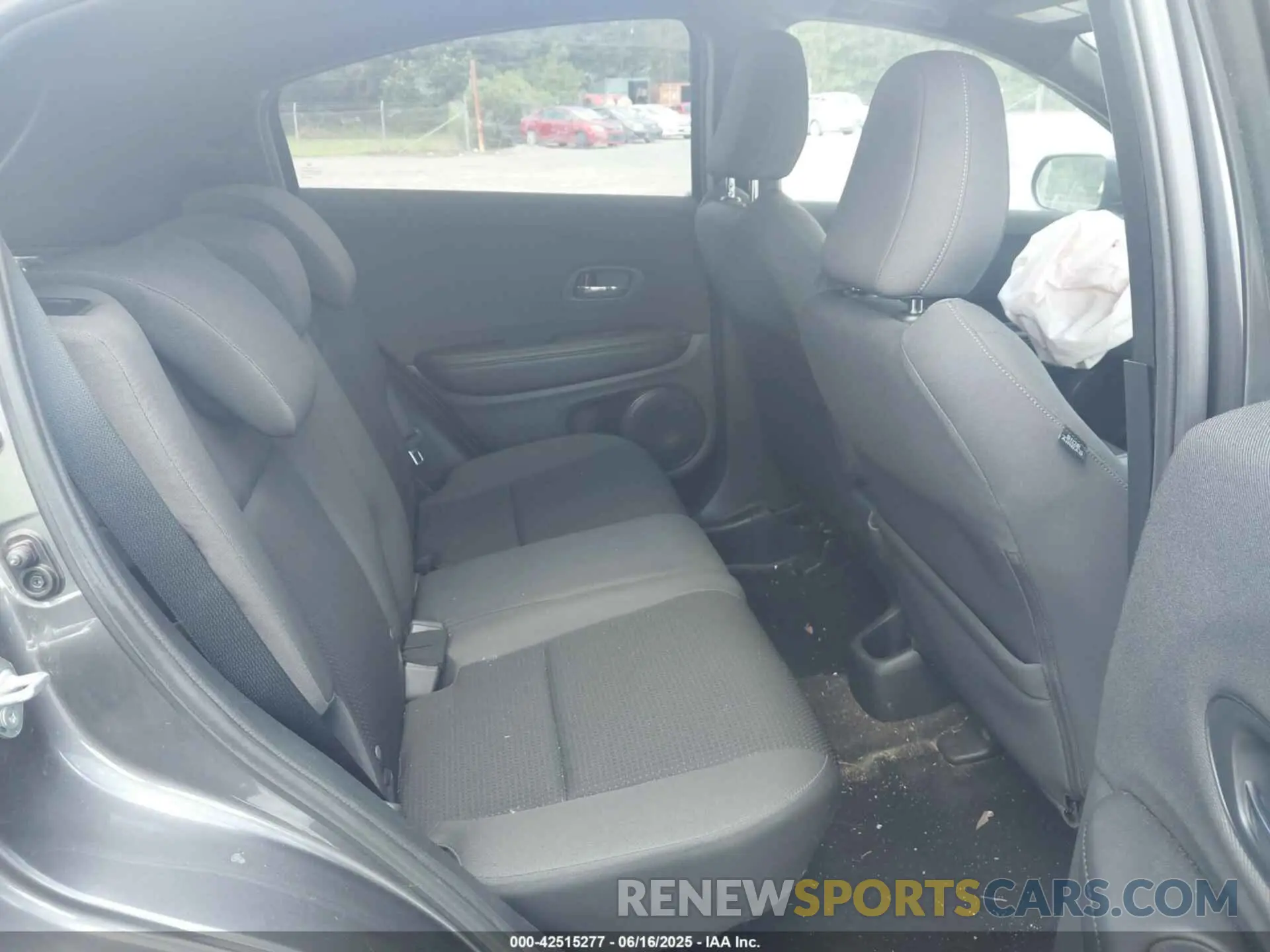 8 Photograph of a damaged car 3CZRU6H10NM726371 HONDA HR-V 2022