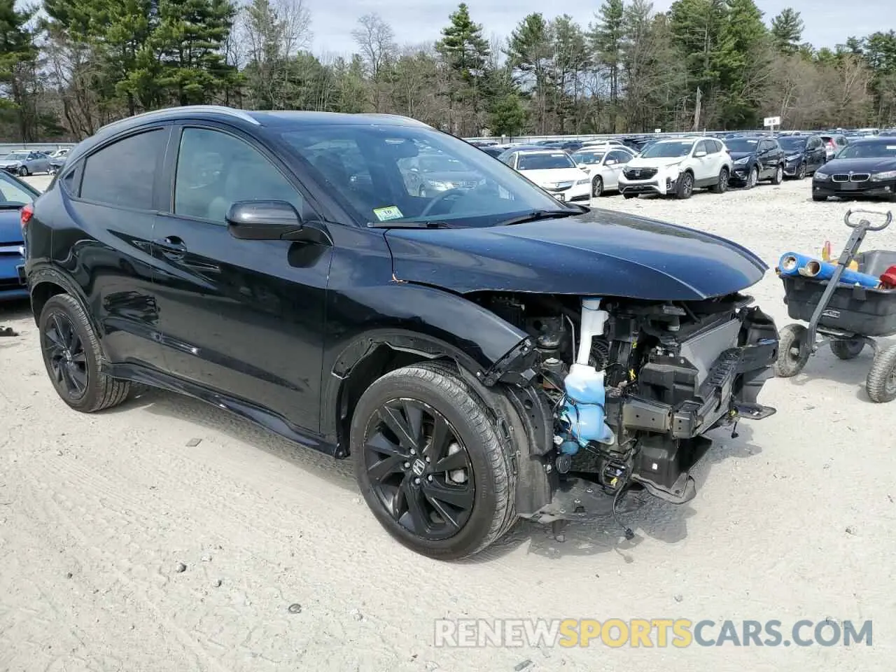4 Photograph of a damaged car 3CZRU6H10NM772914 HONDA HR-V 2022