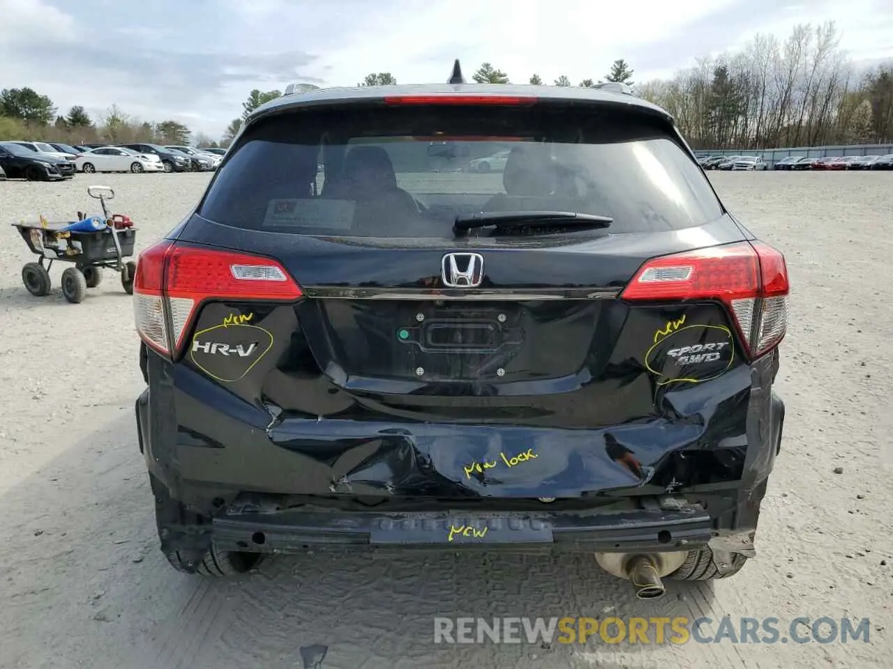 6 Photograph of a damaged car 3CZRU6H10NM772914 HONDA HR-V 2022