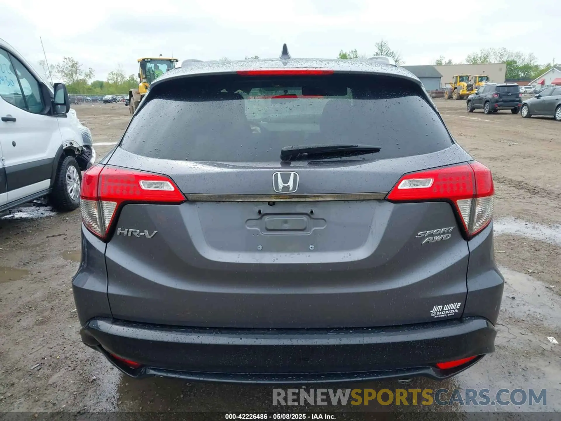 17 Photograph of a damaged car 3CZRU6H11NM736780 HONDA HR-V 2022