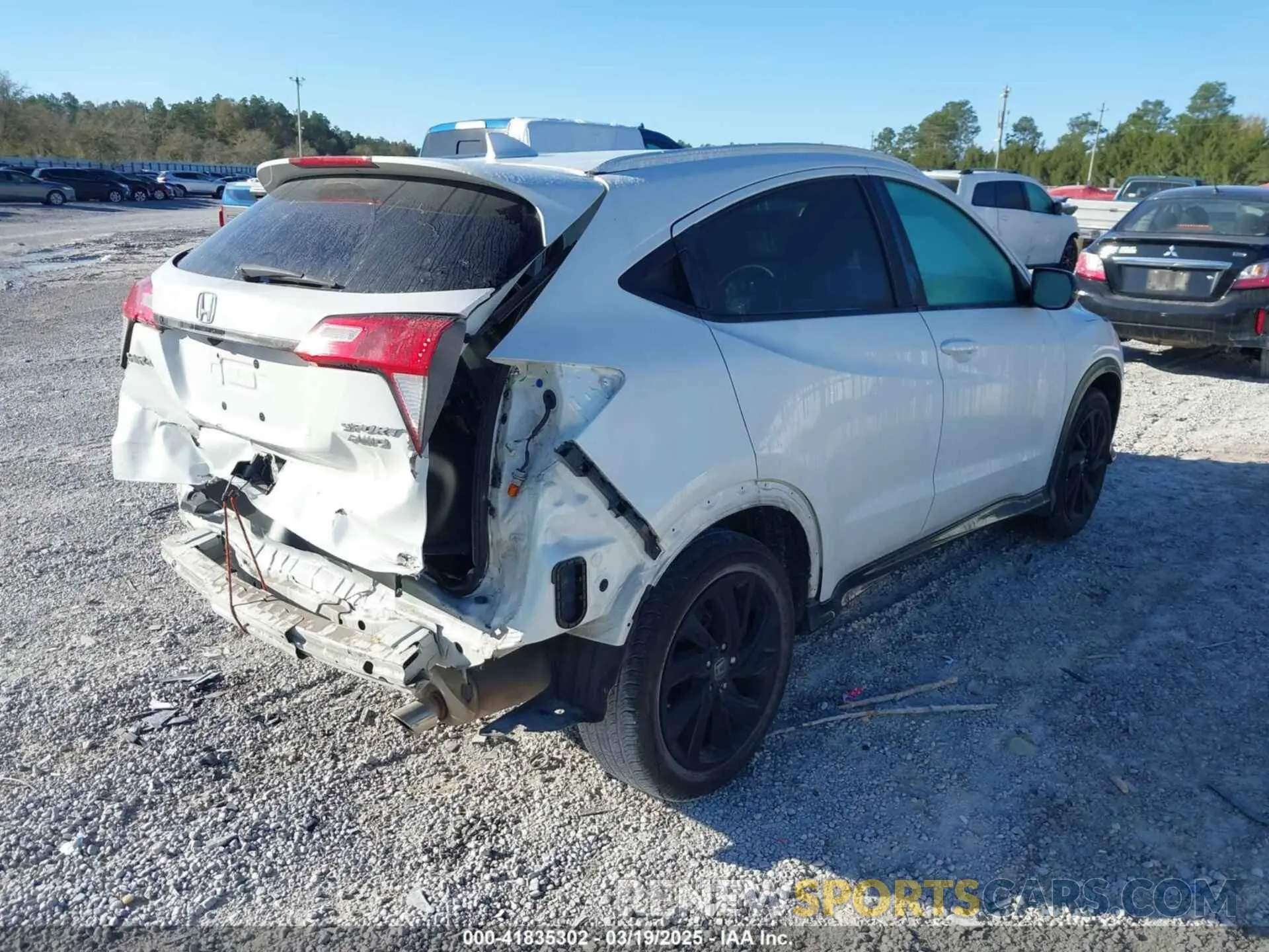 4 Фотография поврежденного автомобиля 3CZRU6H13NM753175 HONDA HR-V 2022