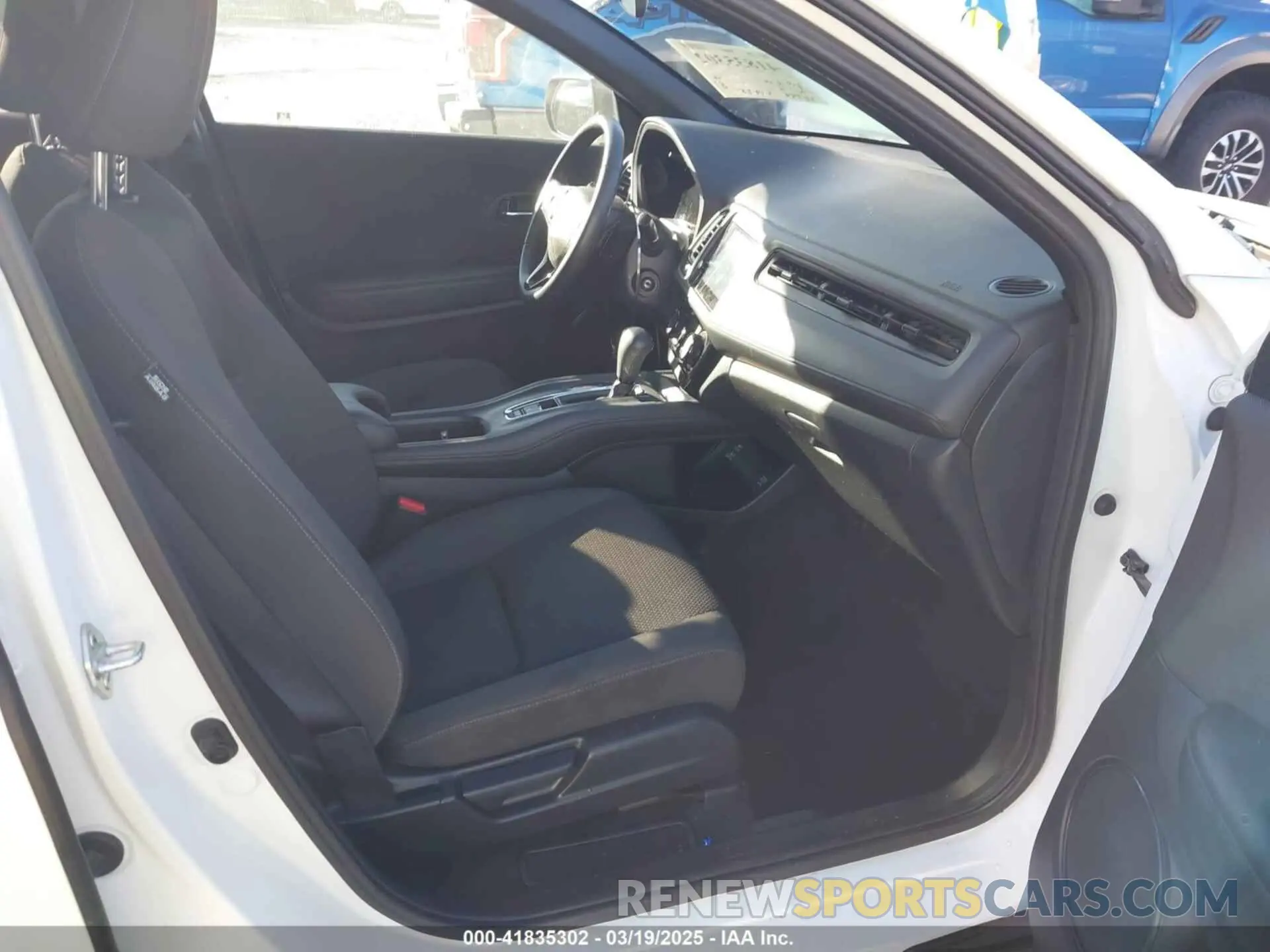 5 Фотография поврежденного автомобиля 3CZRU6H13NM753175 HONDA HR-V 2022