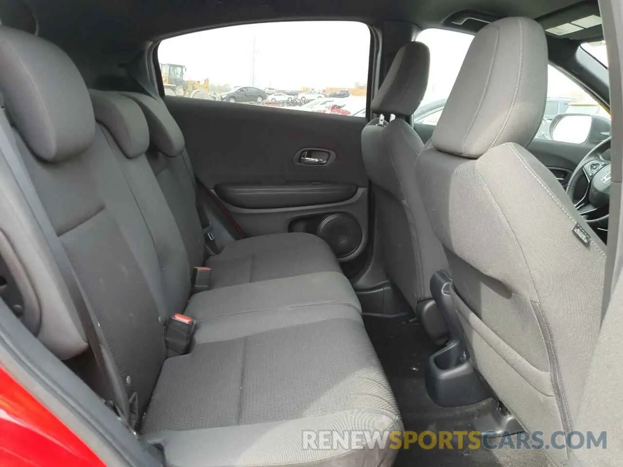 10 Photograph of a damaged car 3CZRU6H13NM763981 HONDA HR-V 2022